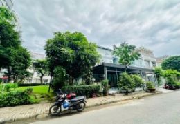 My Thai quadruple villa for sale 2B Phu My Hung park corner 3-storey design 5 bedrooms – 256m2