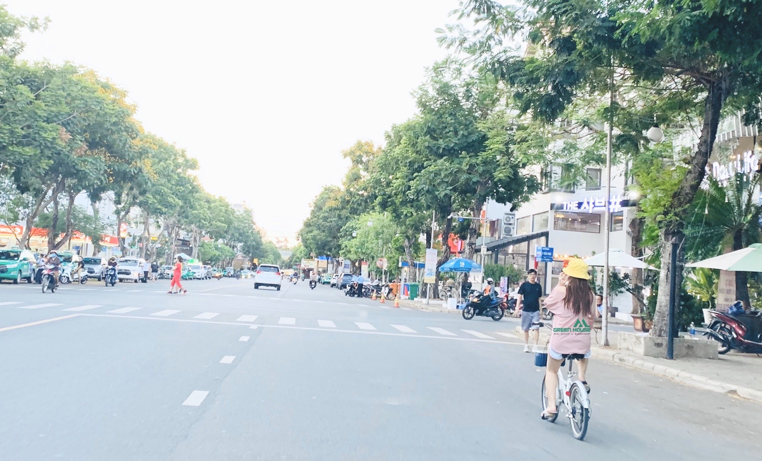 Cần bán nhà góc 2 mặt tiền đường Quận 3