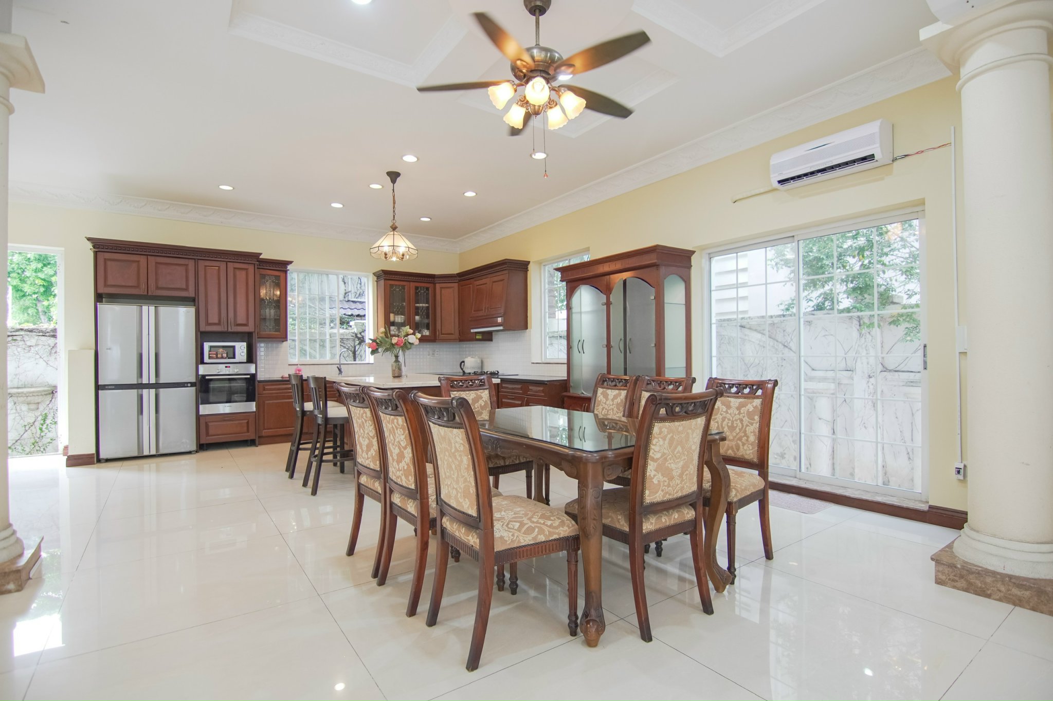 Single villa for rent in Nam Quang, Phu My Hung, District 7, corner unit with swimming pool, quiet a 5