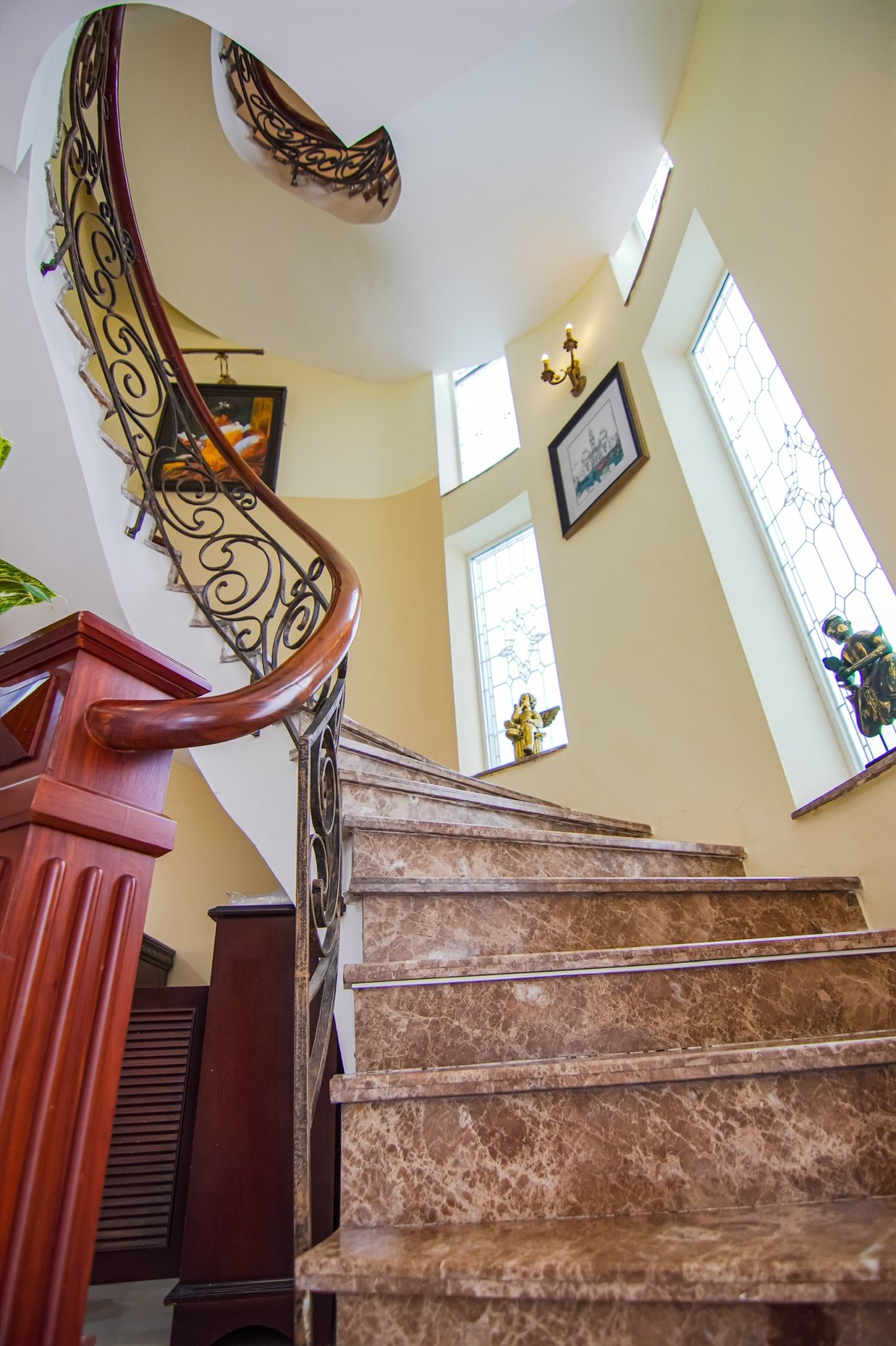 Single villa for rent in Nam Quang, Phu My Hung, District 7, corner unit with swimming pool, quiet a 18