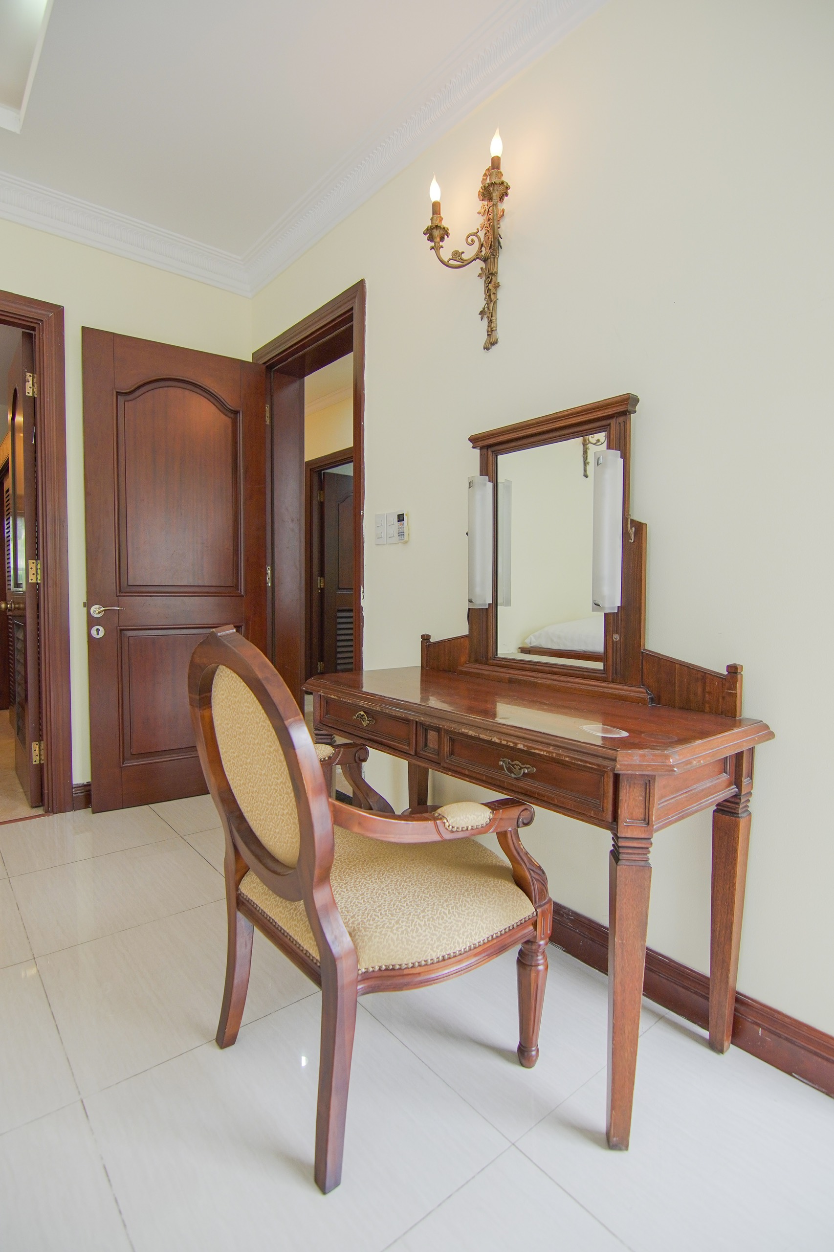 Single villa for rent in Nam Quang, Phu My Hung, District 7, corner unit with swimming pool, quiet a 17