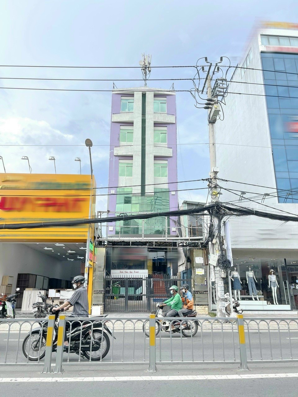 Bán Nhà Mặt Tiền Nguyễn Thị Thập Quận 7 1