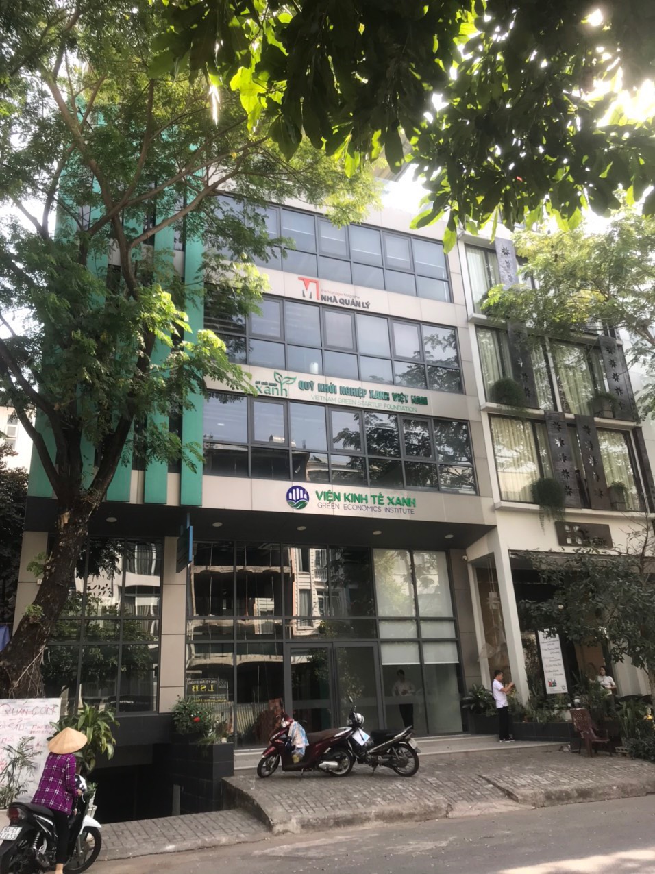 CHO THUÊ NHÀ PHỐ KINH DOANH HƯNG GIA 1 PHÚ MỸ HƯNG PHƯỜNG TÂN PHONG QUẬN 7