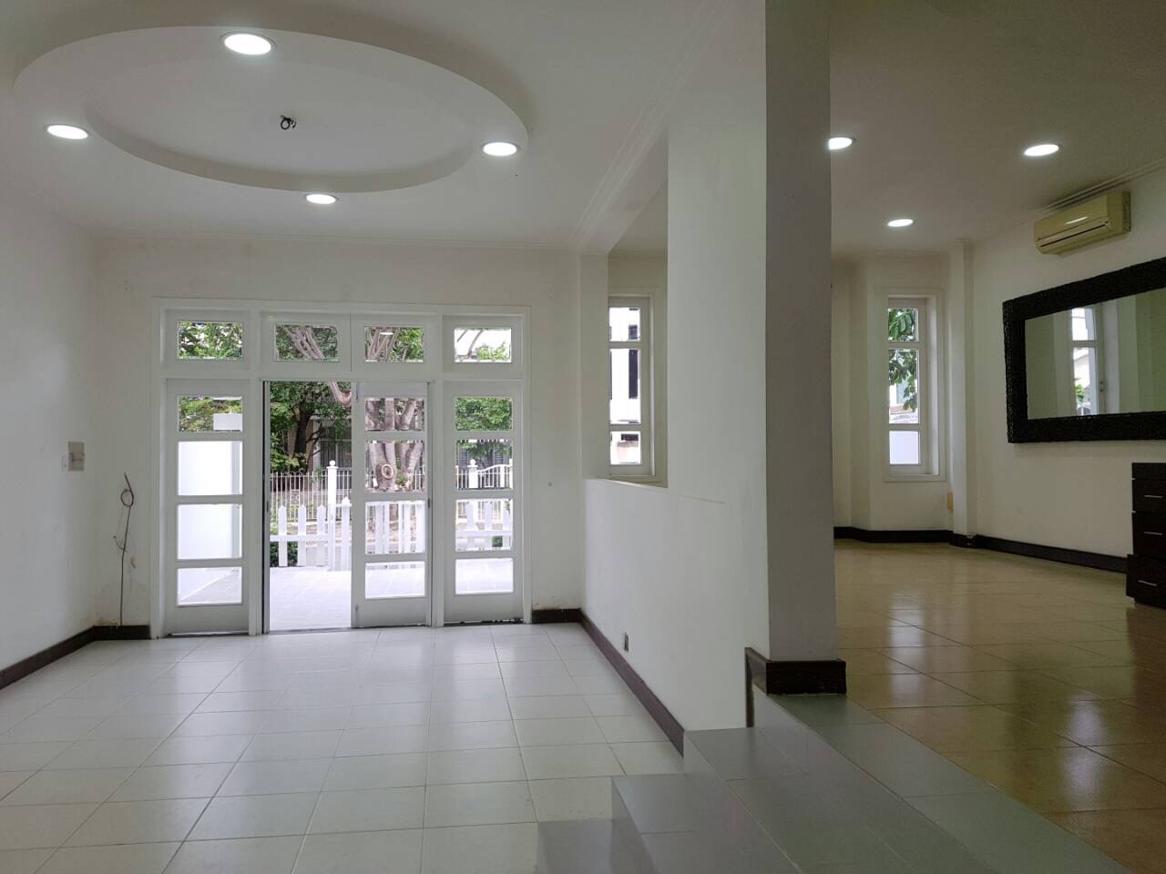 Villa for rent in Nam Do, Phu My Hung. 1