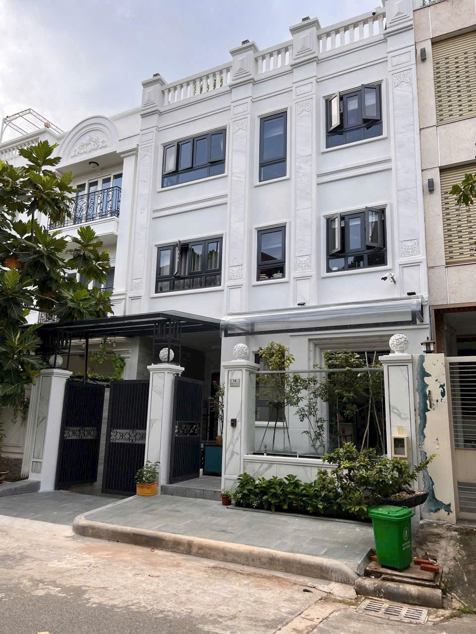 Villa for rent B64 Nam Thong 2 Phu My Hung, District 7 built 4 floors with 4 bedrooms, elevator – 144m2 3