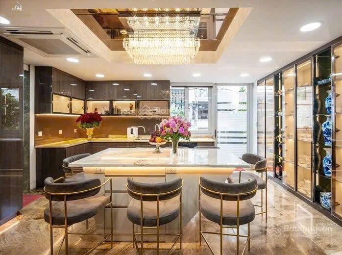Bán biệt thự ca sĩ Đàm Vĩnh Hưng cư xá Bắc Hải, Quận 10 khu VIP 2 mặt tiền xây 6 tầng, hồ bơi – 378. 2
