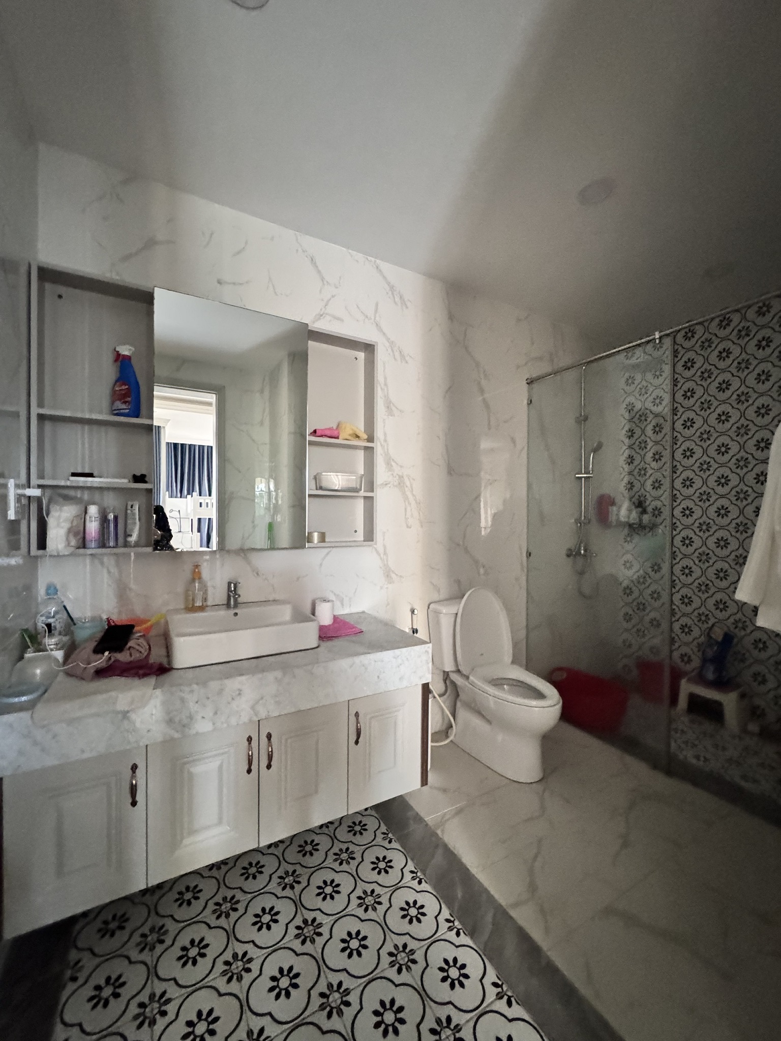 Cho thuê biệt thự Chateau Phú Mỹ Hưng, Quận 7 xây 2 lầu thiết kế 4 phòng ngủ khu compound cao cấp 7