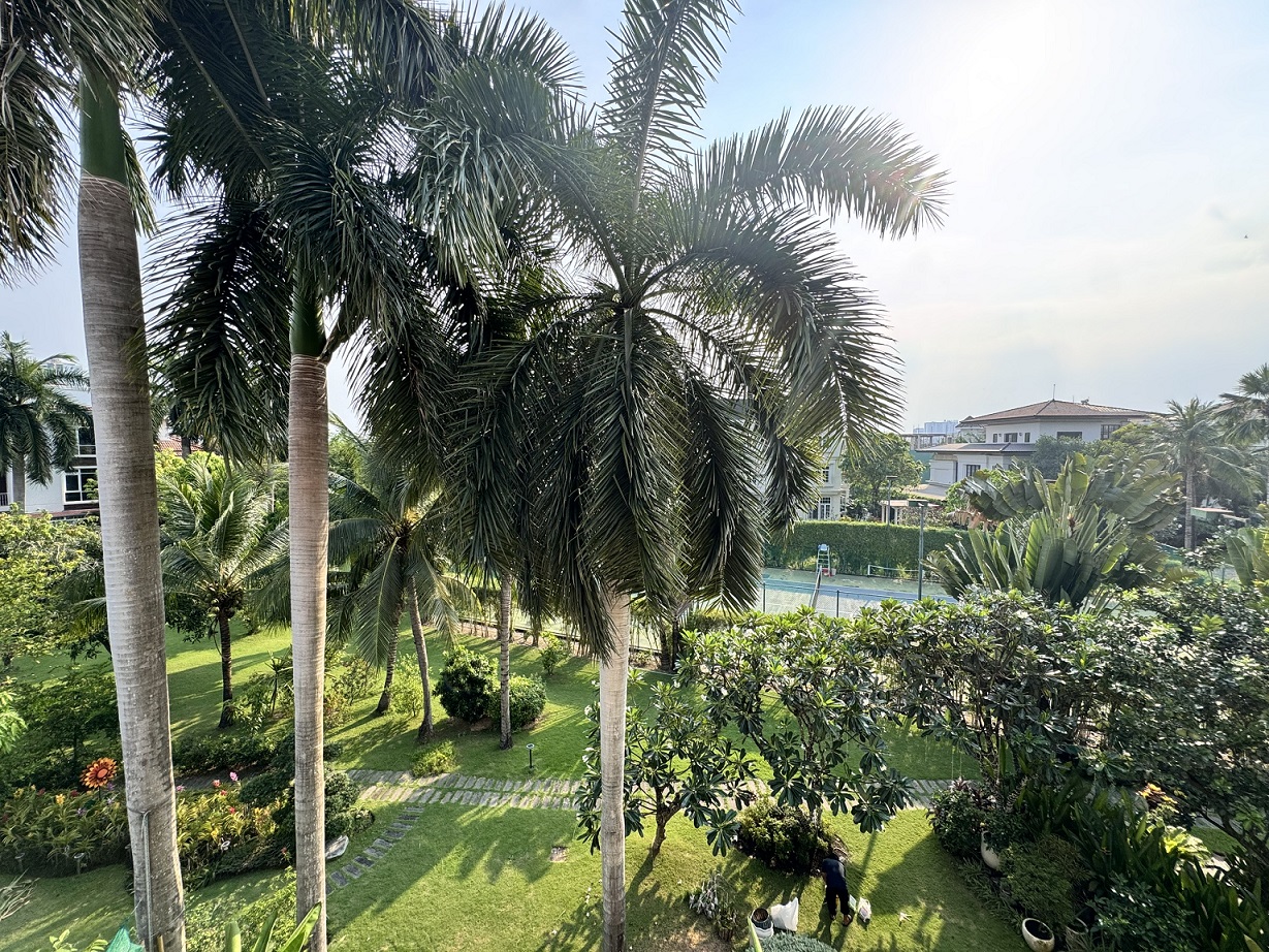 Cho thuê biệt thự Chateau Phú Mỹ Hưng, Quận 7 xây 2 lầu thiết kế 4 phòng ngủ khu compound cao cấp 3