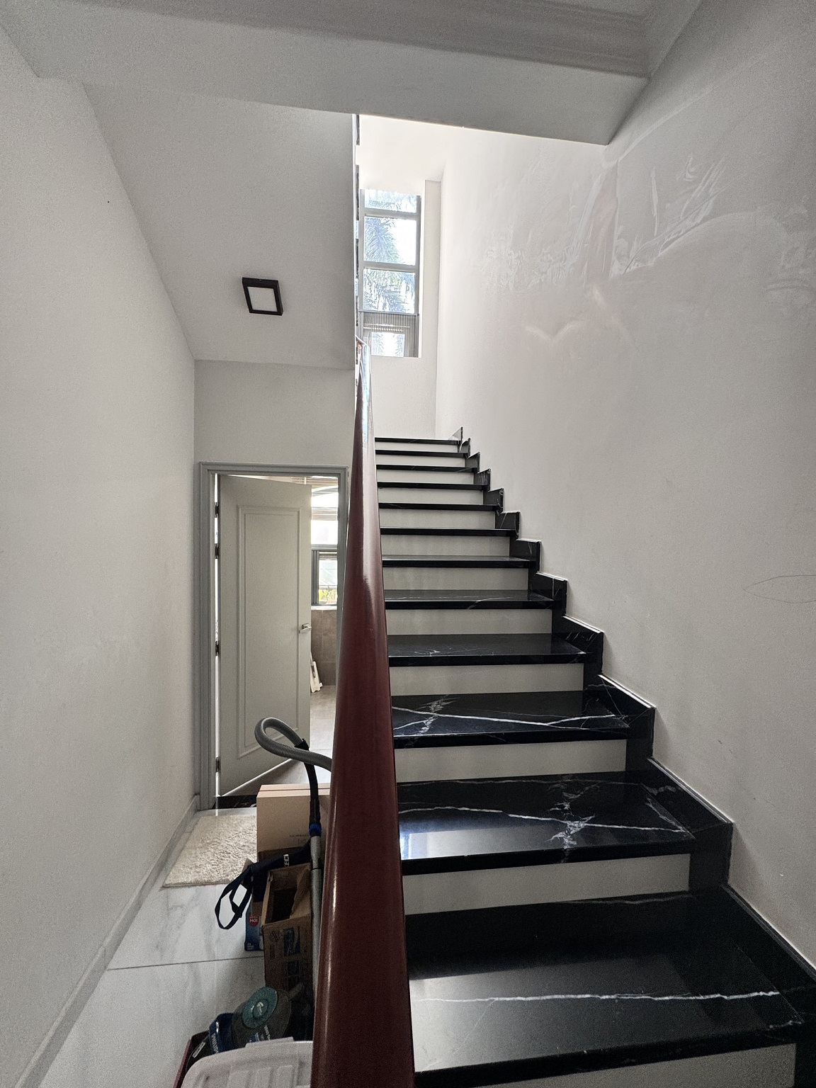 Cho thuê biệt thự Chateau Phú Mỹ Hưng, Quận 7 xây 2 lầu thiết kế 4 phòng ngủ khu compound cao cấp 1