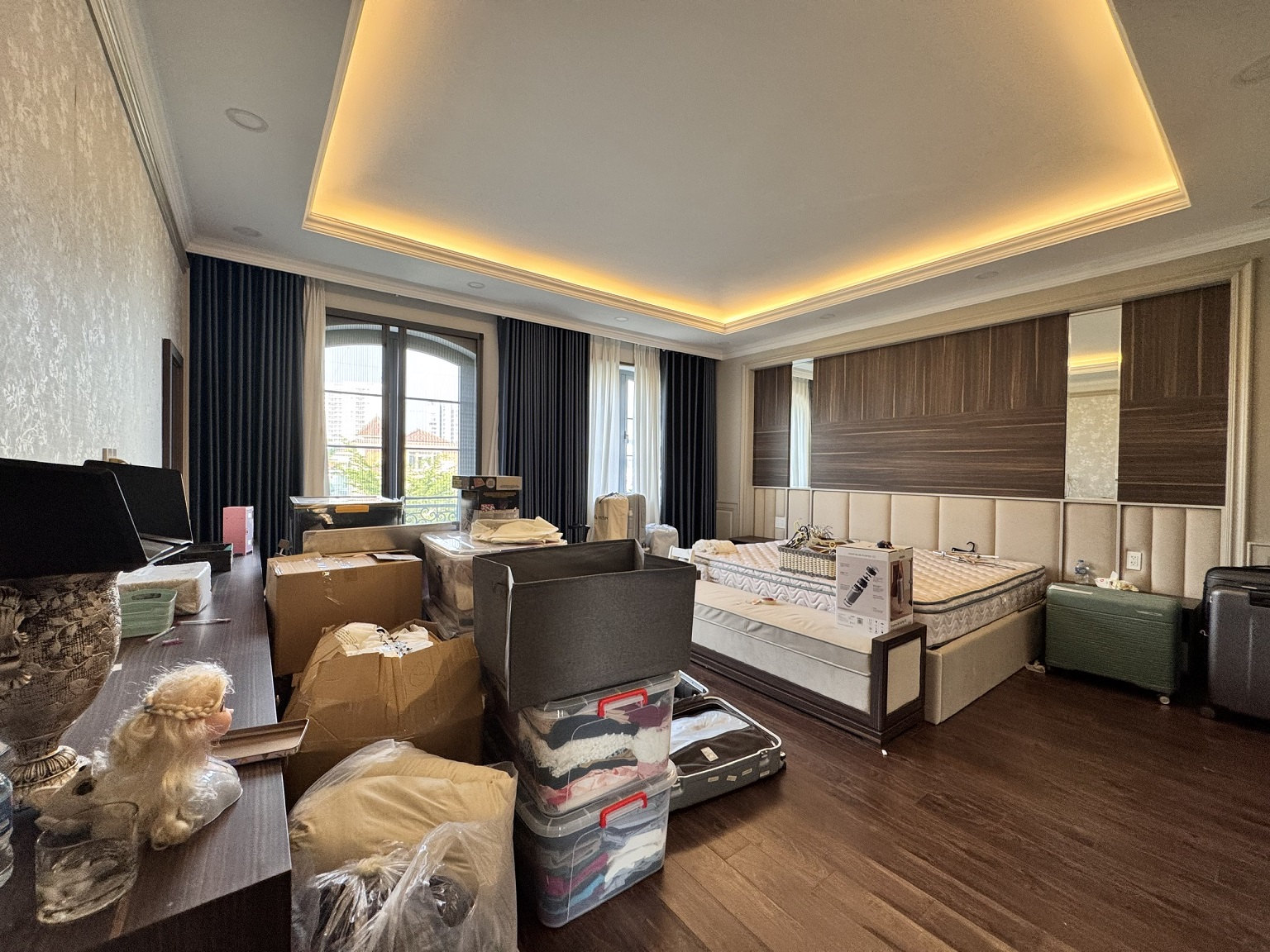 Cho thuê biệt thự Chateau Phú Mỹ Hưng, Quận 7 xây 2 lầu thiết kế 4 phòng ngủ khu compound cao cấp 15