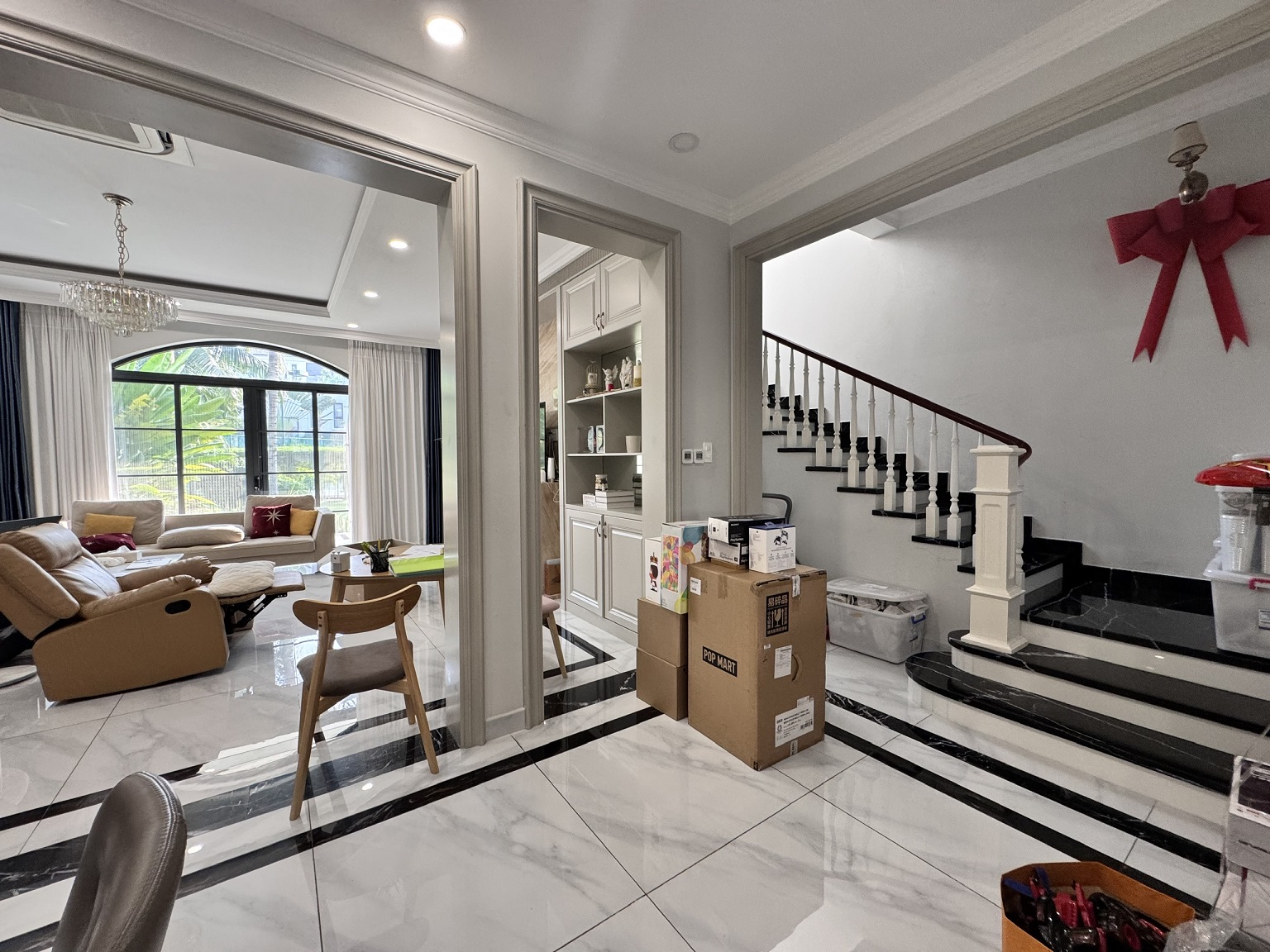 Cho thuê biệt thự Chateau Phú Mỹ Hưng, Quận 7 xây 2 lầu thiết kế 4 phòng ngủ khu compound cao cấp 14