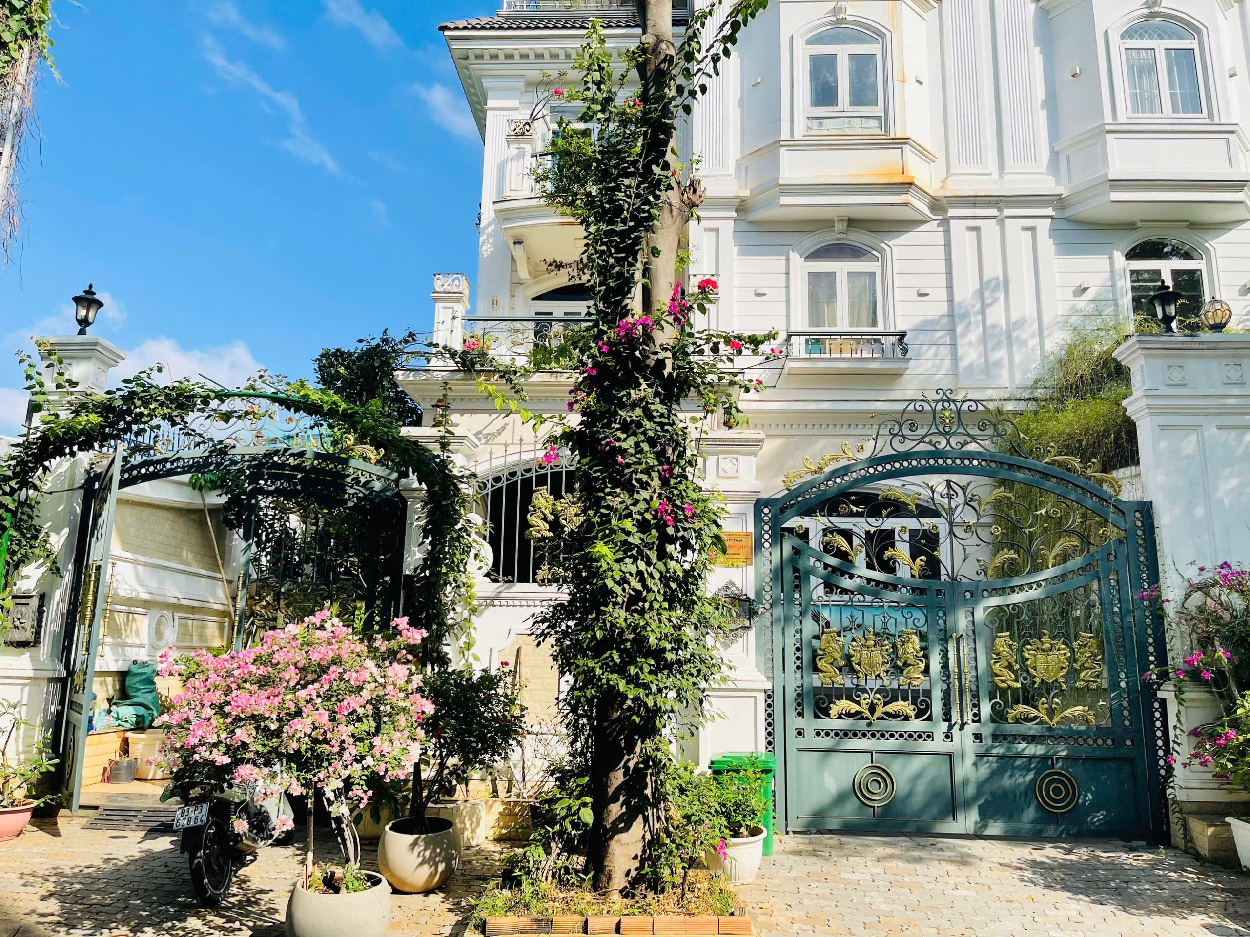 Cho thuê biệt thự khu Cityland Quận 7 xây 5 tầng có thang máy 5