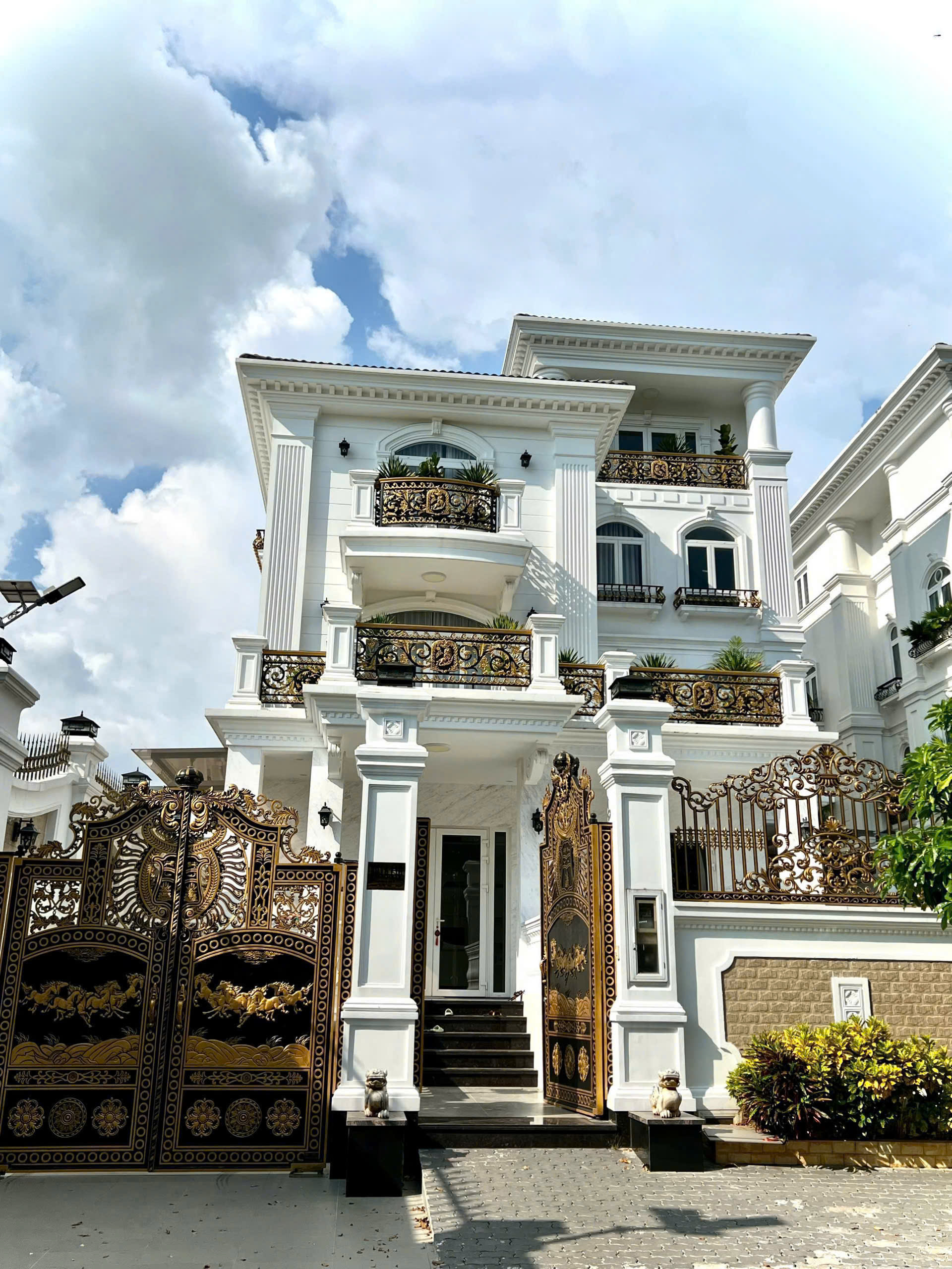 Cityland detached villa for sale in Tan My Ward, Ho Chi Minh City with 5 bedrooms with swimming pool – 400m2