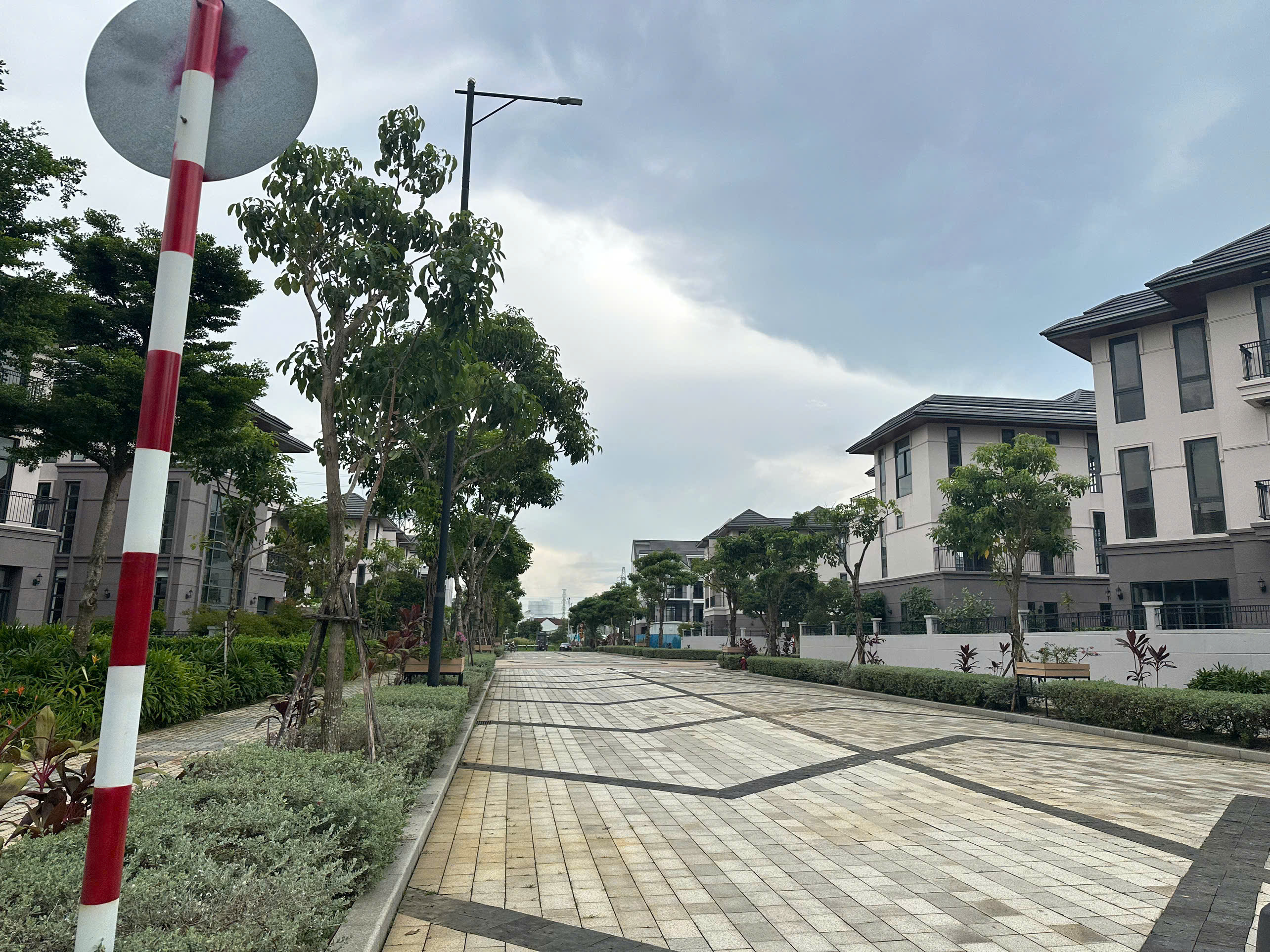 Bán biệt thự đơn lập GS Metrocity Nguyễn Hữu Thọ, Nhà Bè xây trệt + 2 lầu, view sông – 300m2 7