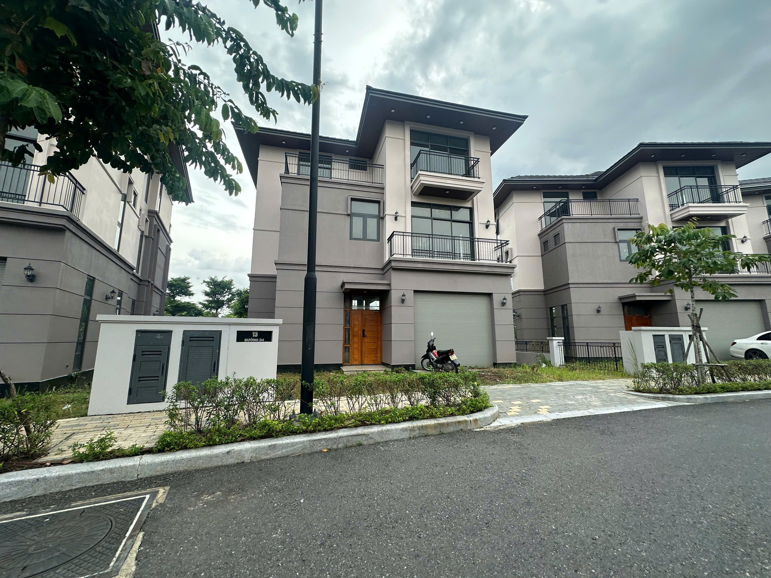 Bán biệt thự đơn lập GS Metrocity Nguyễn Hữu Thọ, Nhà Bè xây trệt + 2 lầu, view sông – 300m2 3