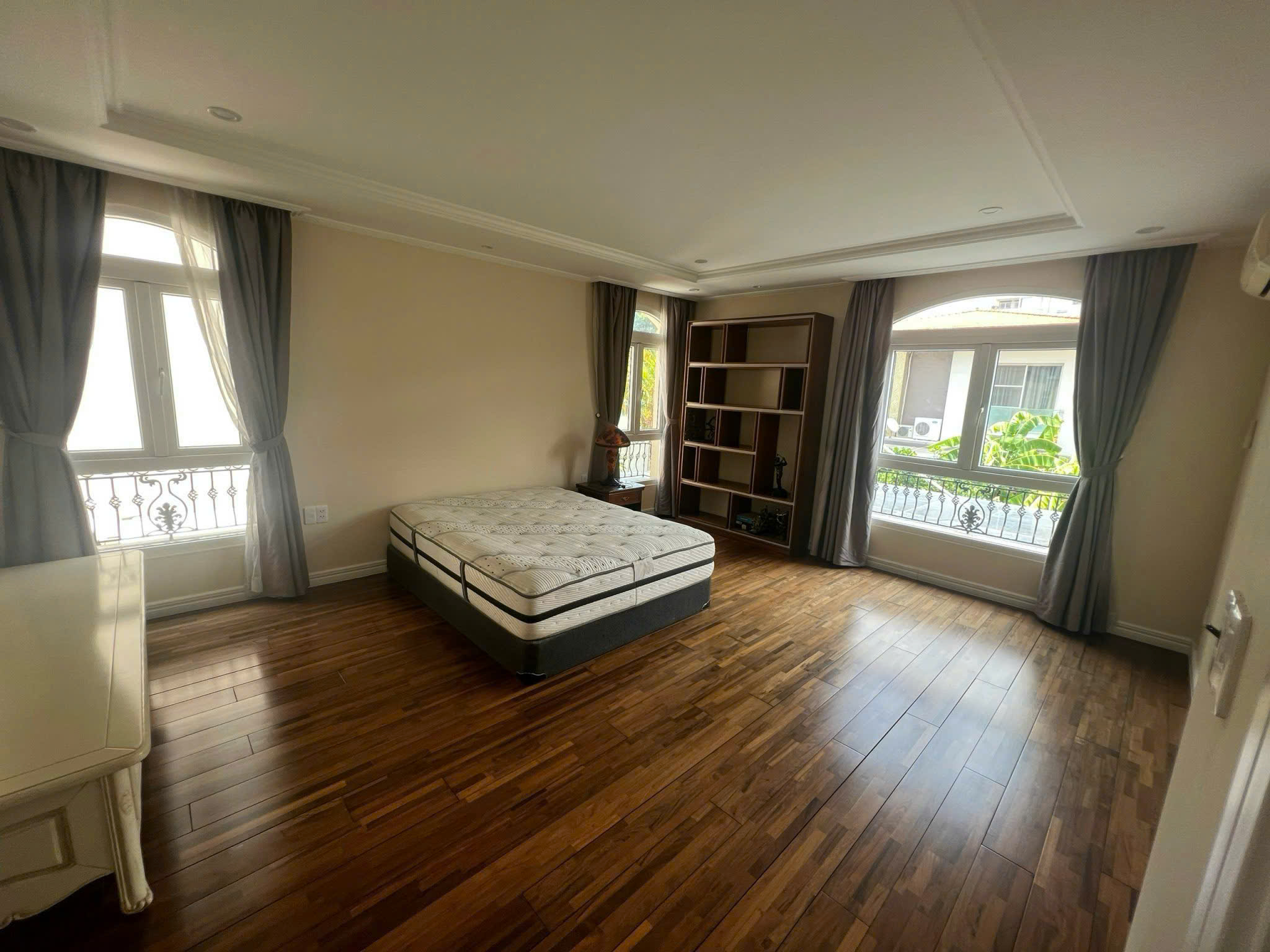 Detached villa for rent in Lam Thien Luc Dia Phu My Hung, District 7 corner apartment with 4 bedrooms – 360m2 2