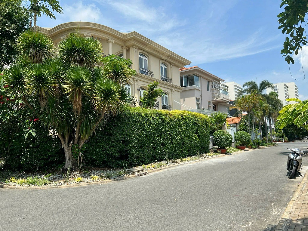 Detached villa for rent in Lam Thien Luc Dia Phu My Hung, District 7 corner apartment with 4 bedrooms – 360m2 7