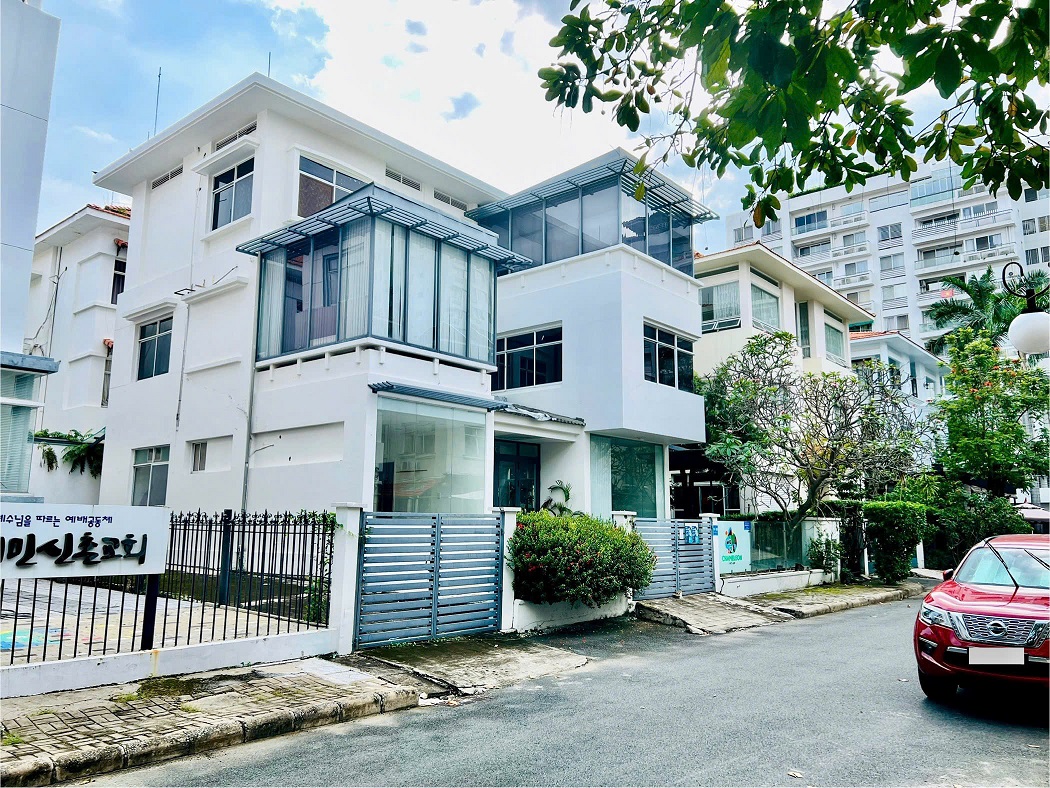 Cho thuê biệt thự đơn lập Mỹ Kim 2 Phú Mỹ Hưng, Quận 7 xây trệt + 2 lầu không nội thất – 314.5m2 1