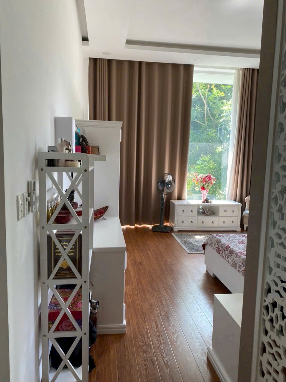 Bán biệt thự đơn lập Mỹ Phú 1 Phú Mỹ Hưng, Quận 7 căn góc 2 mặt tiền Hưng Long, xây 2 tầng 2