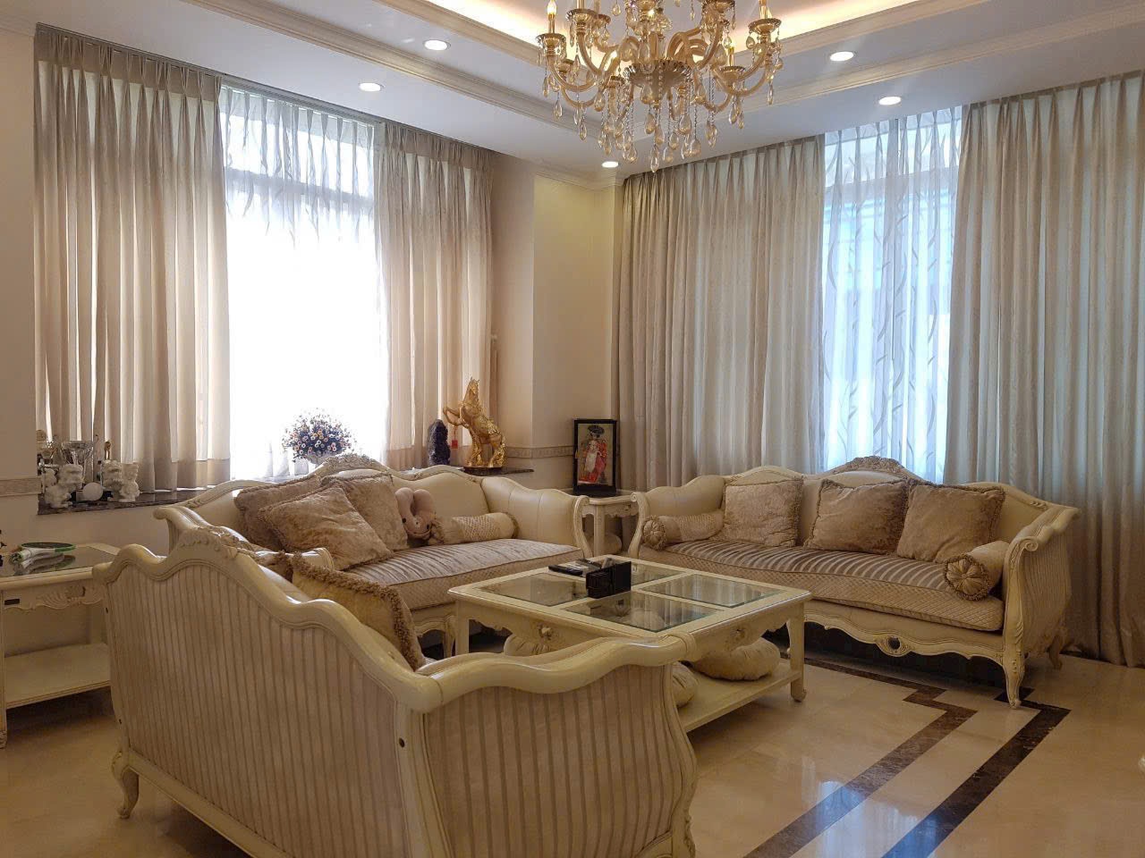 Cho thuê biệt thự đơn lập Mỹ Văn, Phú Mỹ Hưng, Quận 7 nhà đẹp có 4 phòng ngủ xây 2 lầu