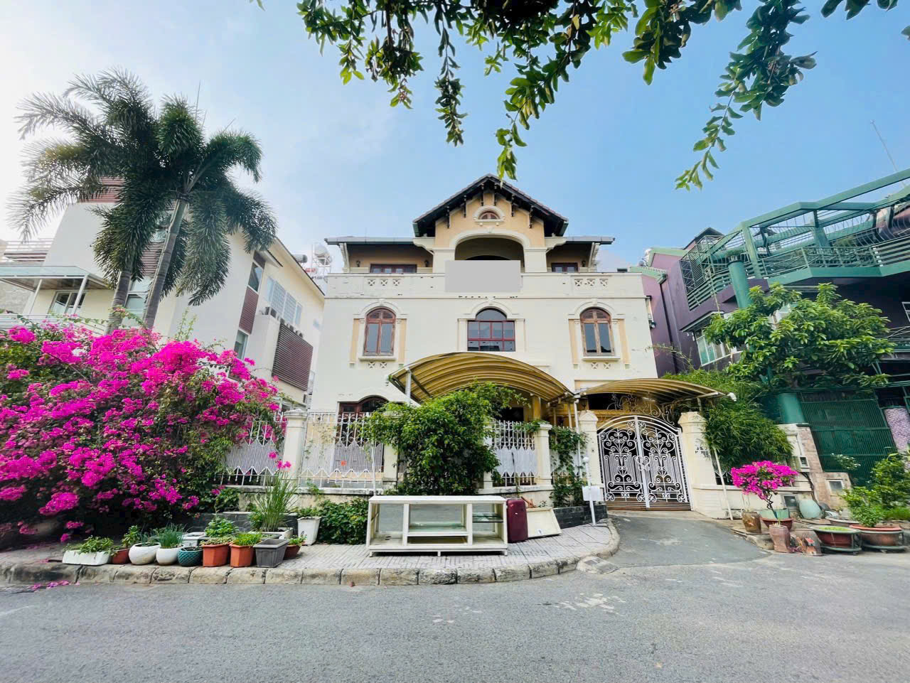 Bán biệt thự đơn lập Nam Thiên Phú Mỹ Hưng, Quận 7 nhà thô xây 2 lầu gần nhiều công viên 3