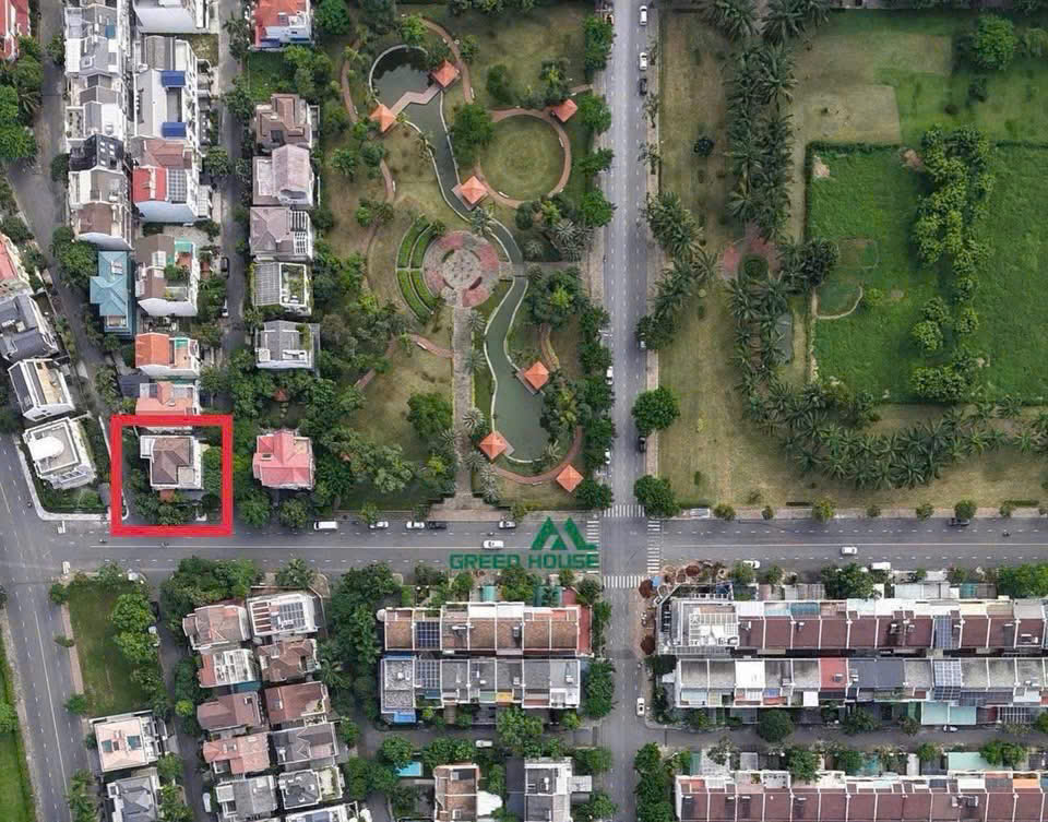 Bán biệt thự đơn lập Nam Thông 2 Phú Mỹ Hưng, Quận 7 xây 5 tầng có 6 phòng ngủ, hồ bơi – 285m2 1