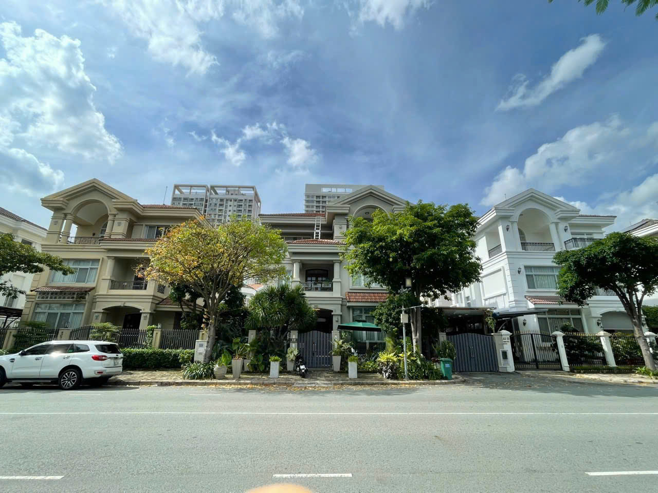 Cho thuê biệt thự đơn lập Nam Viên Phú Mỹ Hưng, Quận 7 xây 3 tầng thiết kế 5 phòng – 273.6m2 8