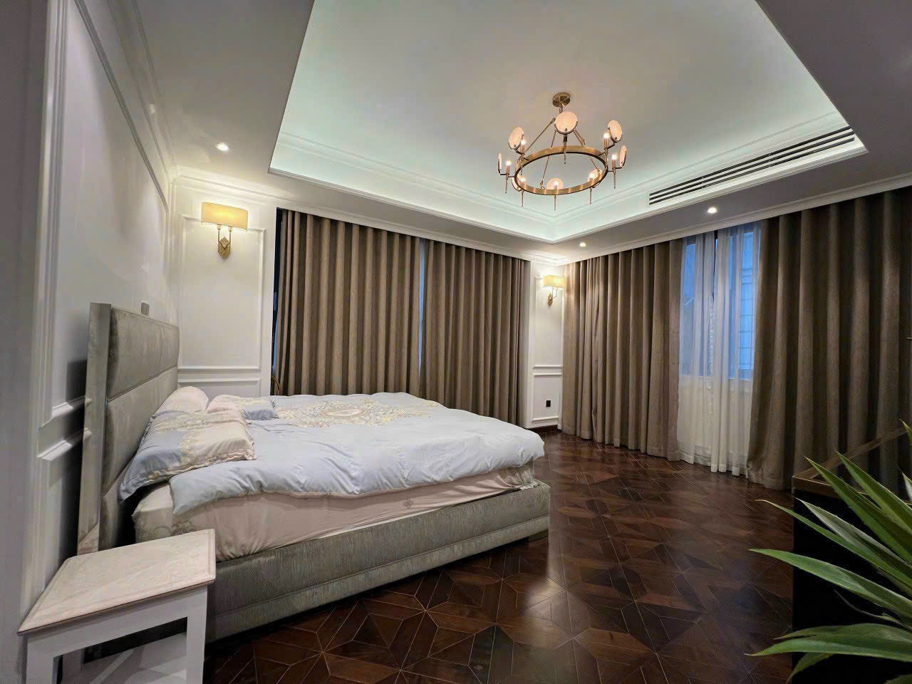 Bán biệt thự đơn lập Nam Viên Phú Mỹ Hưng, Quận 7 nhà đẹp khu VIP có 4 phòng ngủ 4