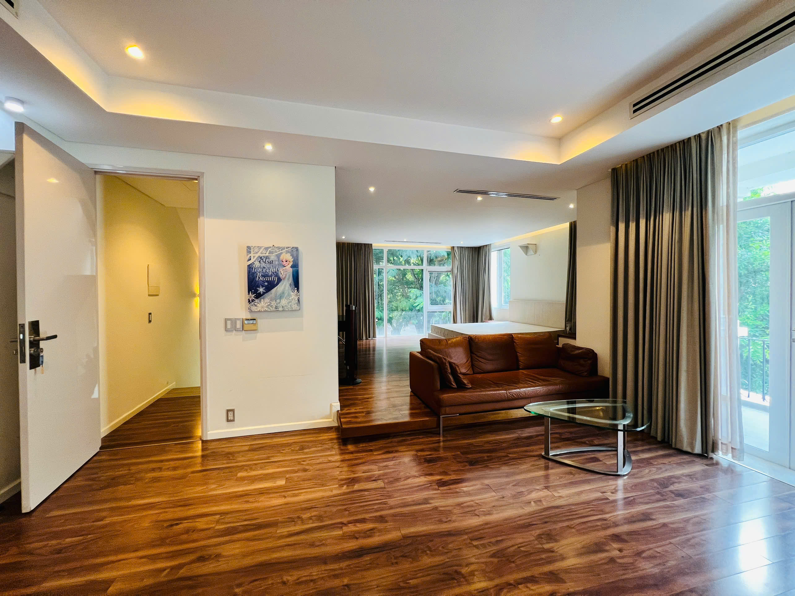 Bán cặp biệt thự đơn lập Mỹ Văn Phú Mỹ Hưng căn góc công viên xây 3 tầng có 7 phòng ngủ – 496m2 3