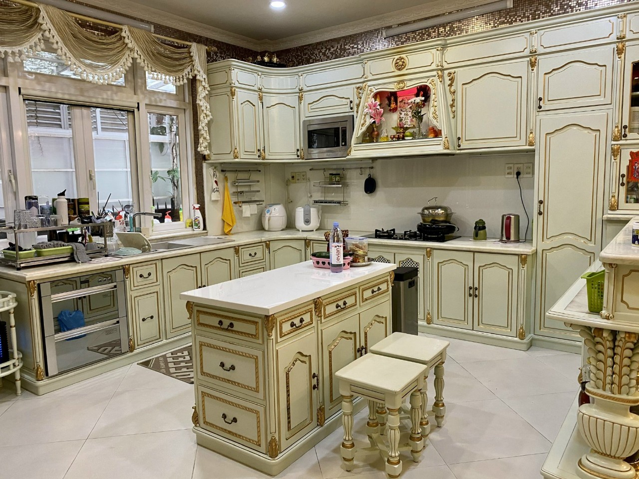 Cho thuê biệt thự đơn lập Phú Mỹ Hưng, Quận 7 khu Kênh Đào, có 4 phòng ngủ sân vườn 5