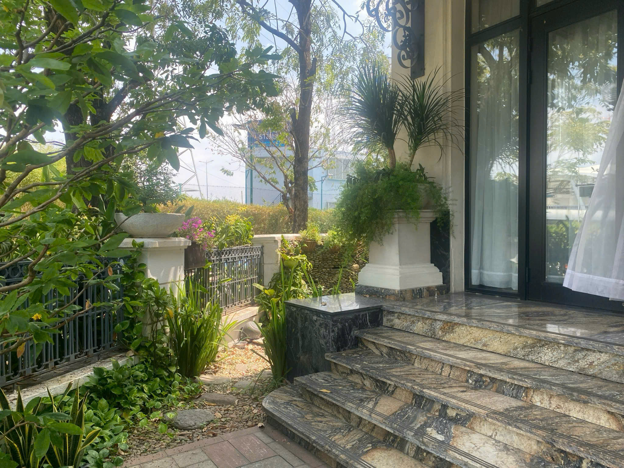 Bán biệt thự đơn lập Vinhomes Central Park, Quận Bình Thạnh đối diện và trong khu Landmark 81 6