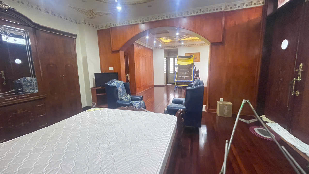 Bán biệt thự Đường 14 khu dân cư Him Lam, Quận 7 có 5 tầng, thang máy, nội thất gỗ đỏ 5