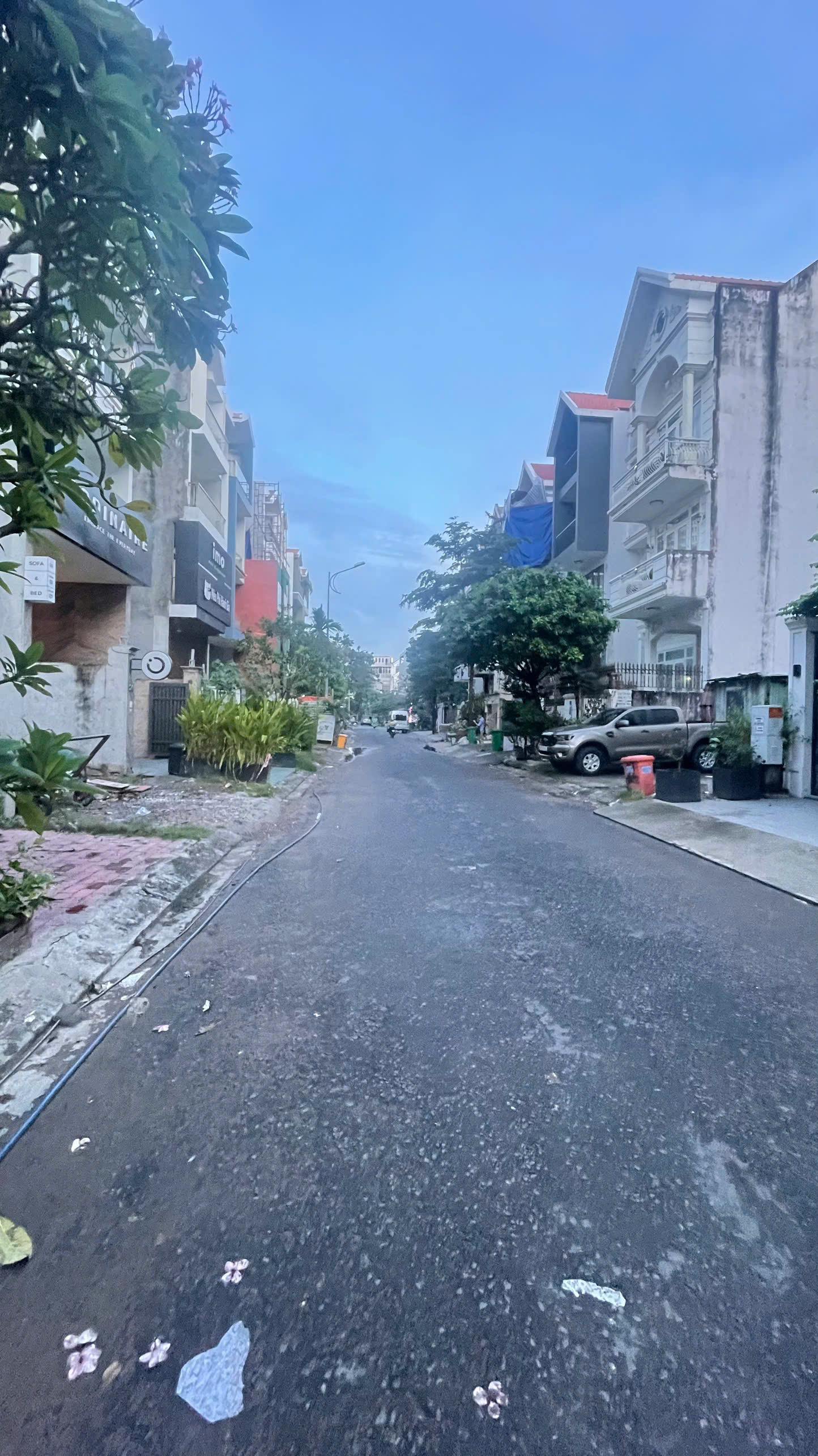 Bán biệt thự Đường 14 khu dân cư Him Lam, Quận 7 có 5 tầng, thang máy, nội thất gỗ đỏ 1