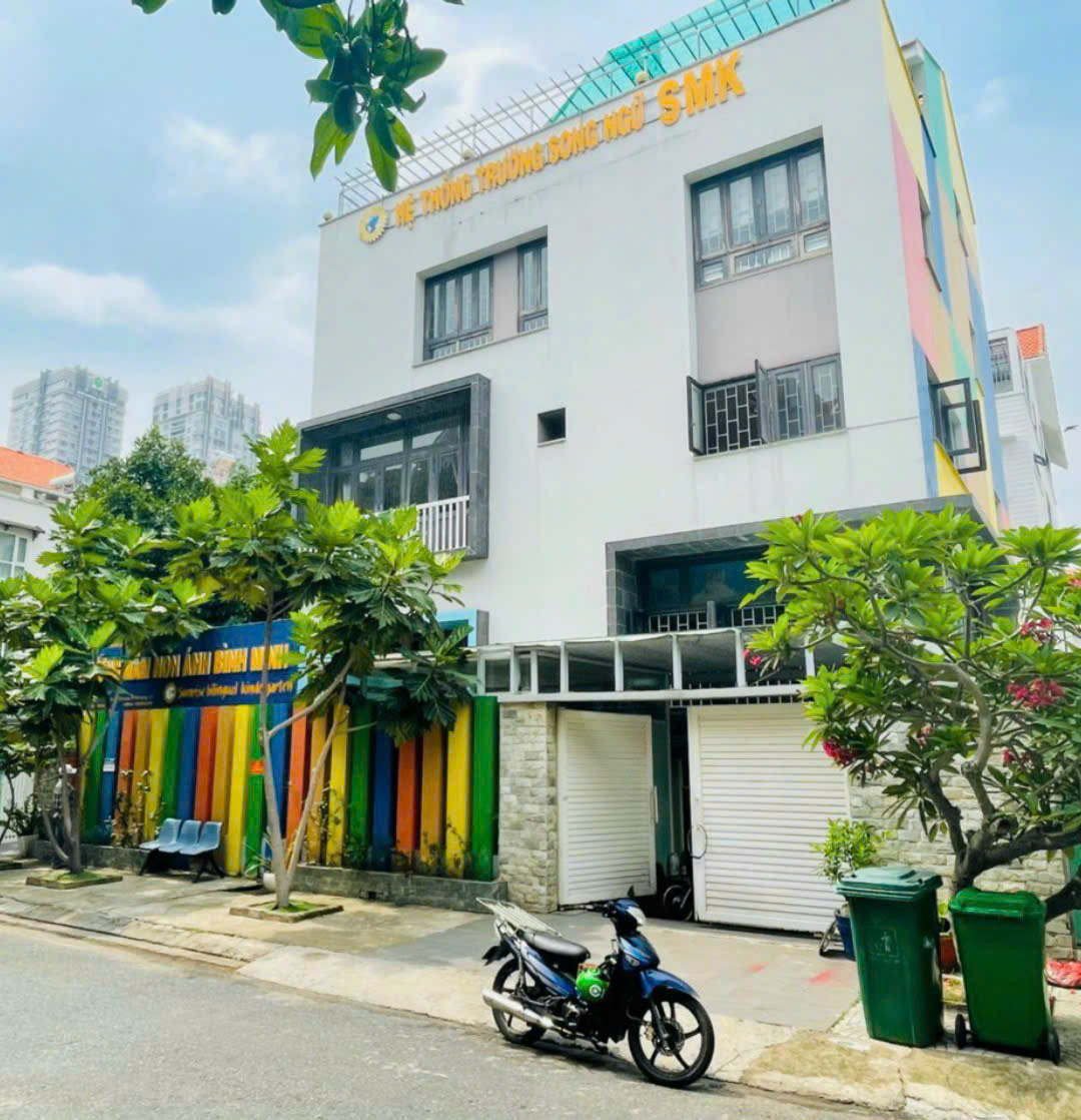 Bán hoặc cho thuê biệt thự đường số 10 khu Him Lam, Quận 7 có 4 tầng nhà mới sửa chữa 1