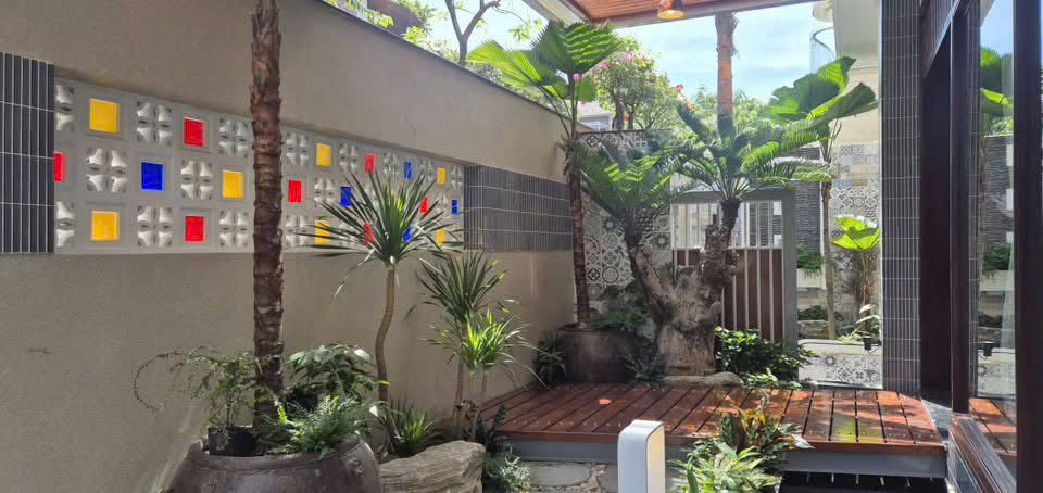 Bán biệt thự đường số 17 KDC Sadeco ven sông, Quận 7 xây 5 tầng thiết kế 5 phòng ngủ  – 234m2 1