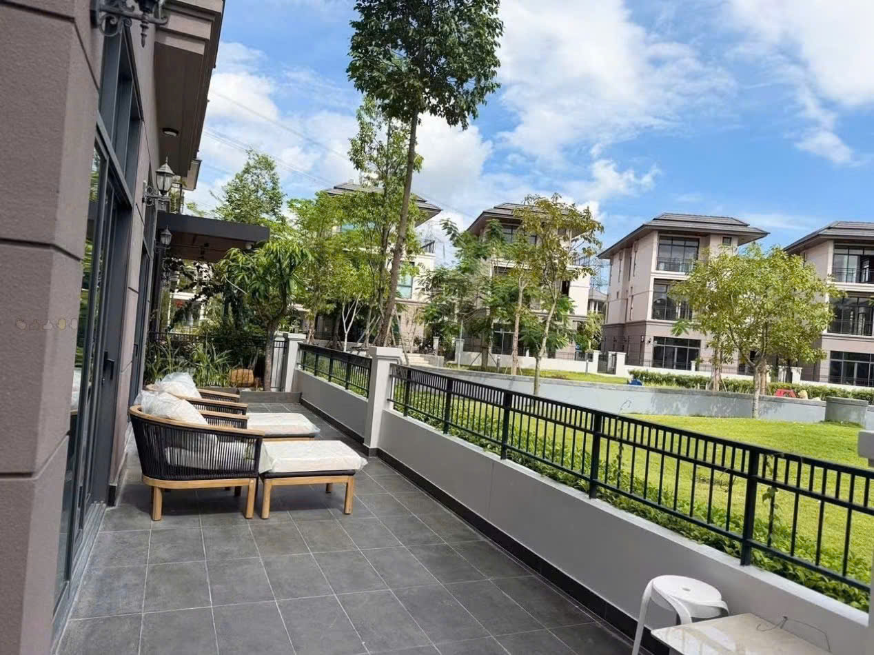 GS Metrocity villa for rent, Nha Be built 3 floors with 4 bedrooms in compound area – 250m2 2