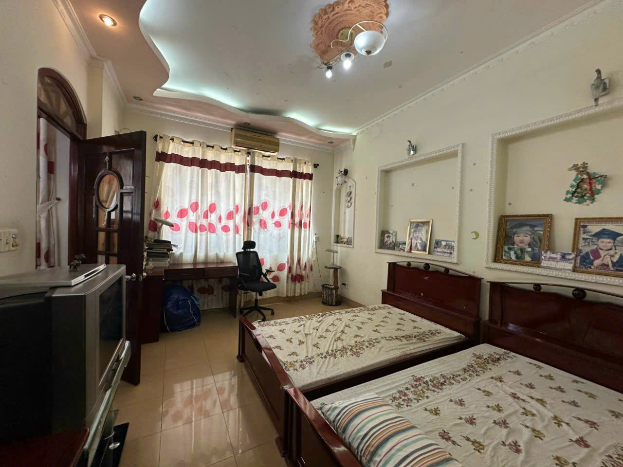Car alley villa for sale 116/8 Huynh Tan Phat, District 7, the most VIP alley in the area – 96m2 1