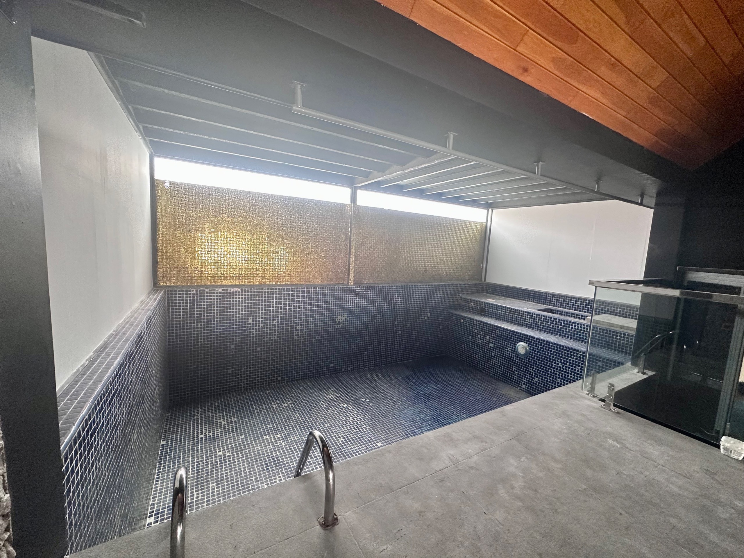 Bán biệt thự Him Lam, Quận 7 nhà có hồ bơi, thang máy cạnh công viên 17