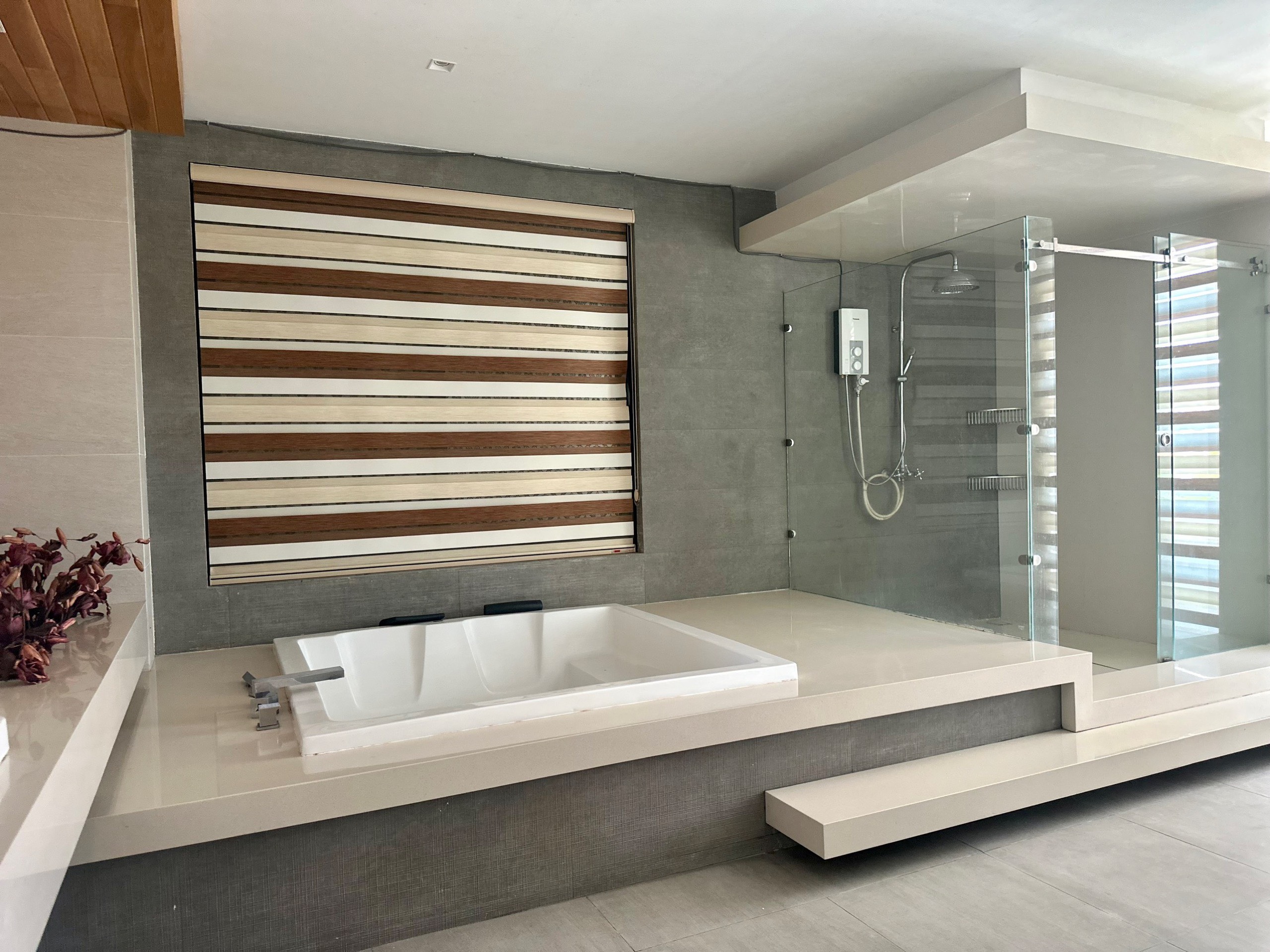 Bán biệt thự Him Lam, Quận 7 nhà có hồ bơi, thang máy cạnh công viên 14