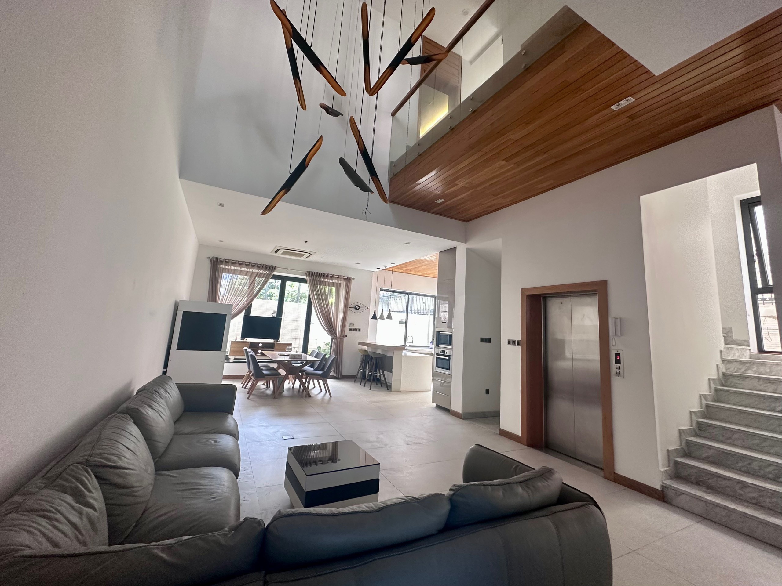 Bán biệt thự Him Lam, Quận 7 nhà có hồ bơi, thang máy cạnh công viên 10