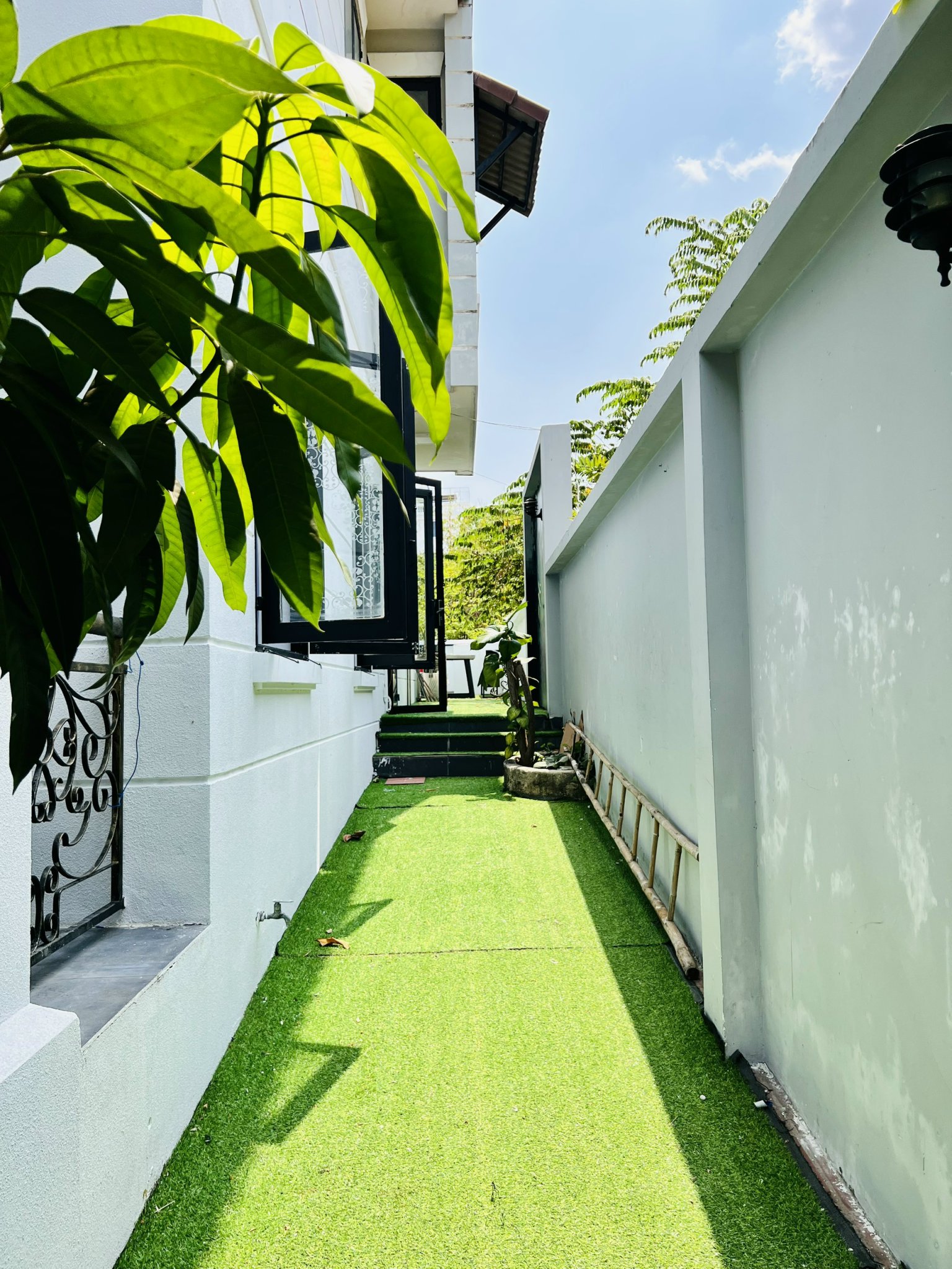 Cho thuê biệt thự Hoa Ban Phước Kiển Nhà Bè có 5 phòng ngủ cạnh Phú Mỹ Hưng 13