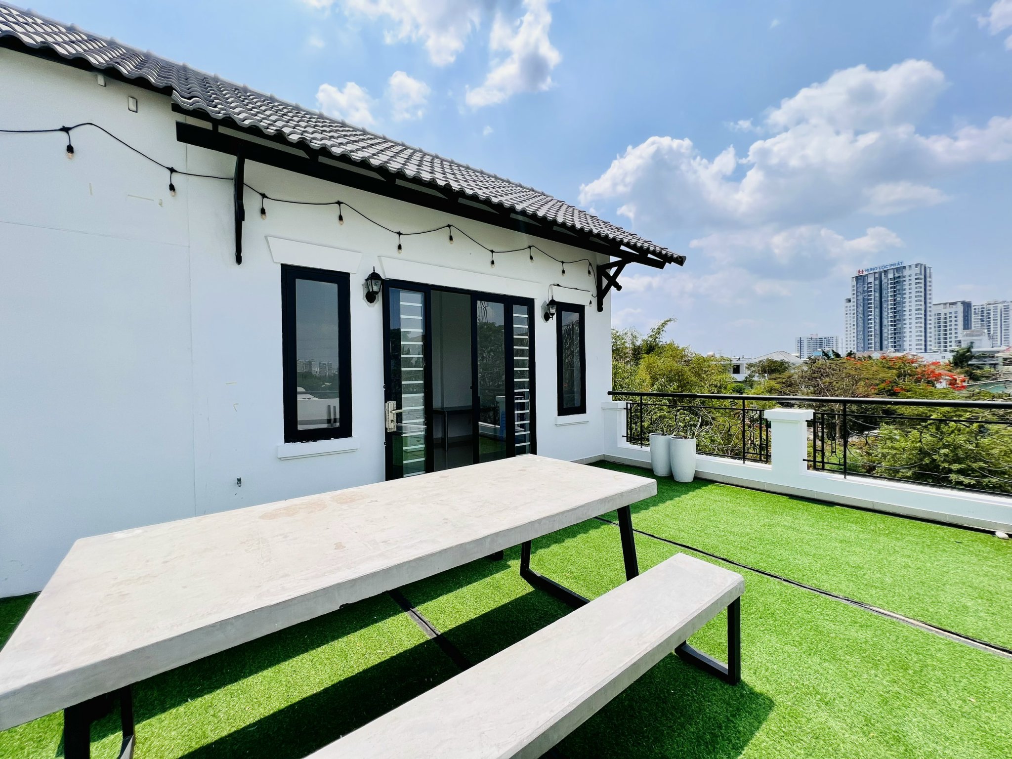 Cho thuê biệt thự Hoa Ban Phước Kiển Nhà Bè có 5 phòng ngủ cạnh Phú Mỹ Hưng 11