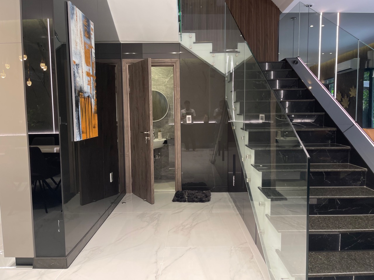 Bán biệt thự Hưng Thái, Phú Mỹ Hưng, Quận 7 nhà mới đẹp có 3 phòng ngủ 8