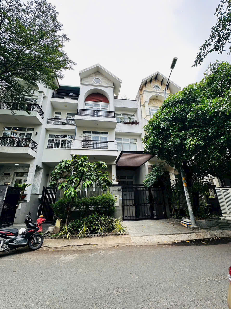 Villa for rent in Him Lam Residential Area, District 7 with basement + 3 floors + terrace – 150m2