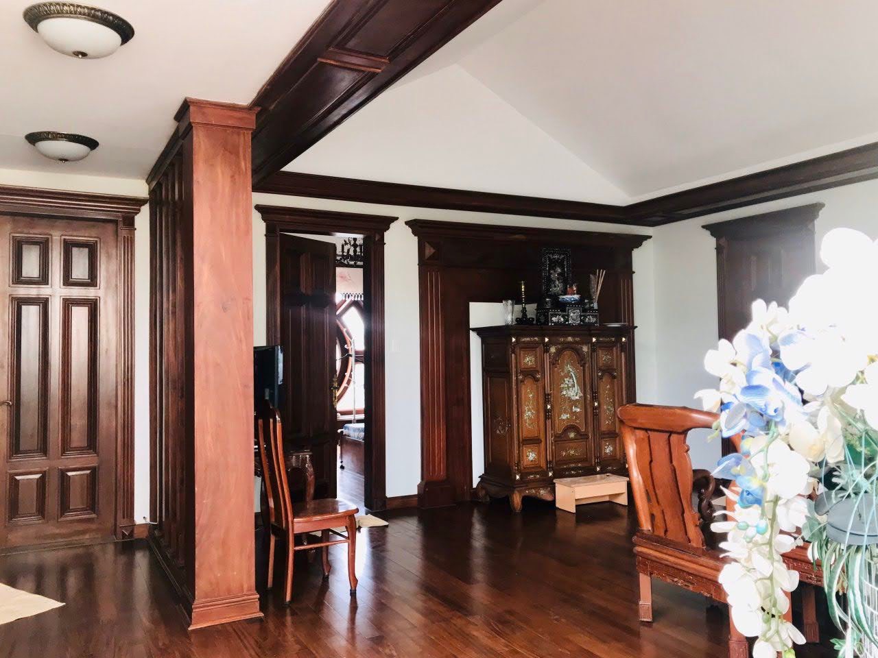 Cho thuê biệt thự đơn lập khu Cảnh Đồi Phú Mỹ Hưng, Quận 7 căn góc có 7 phòng ngủ kiến trúc Pháp 7