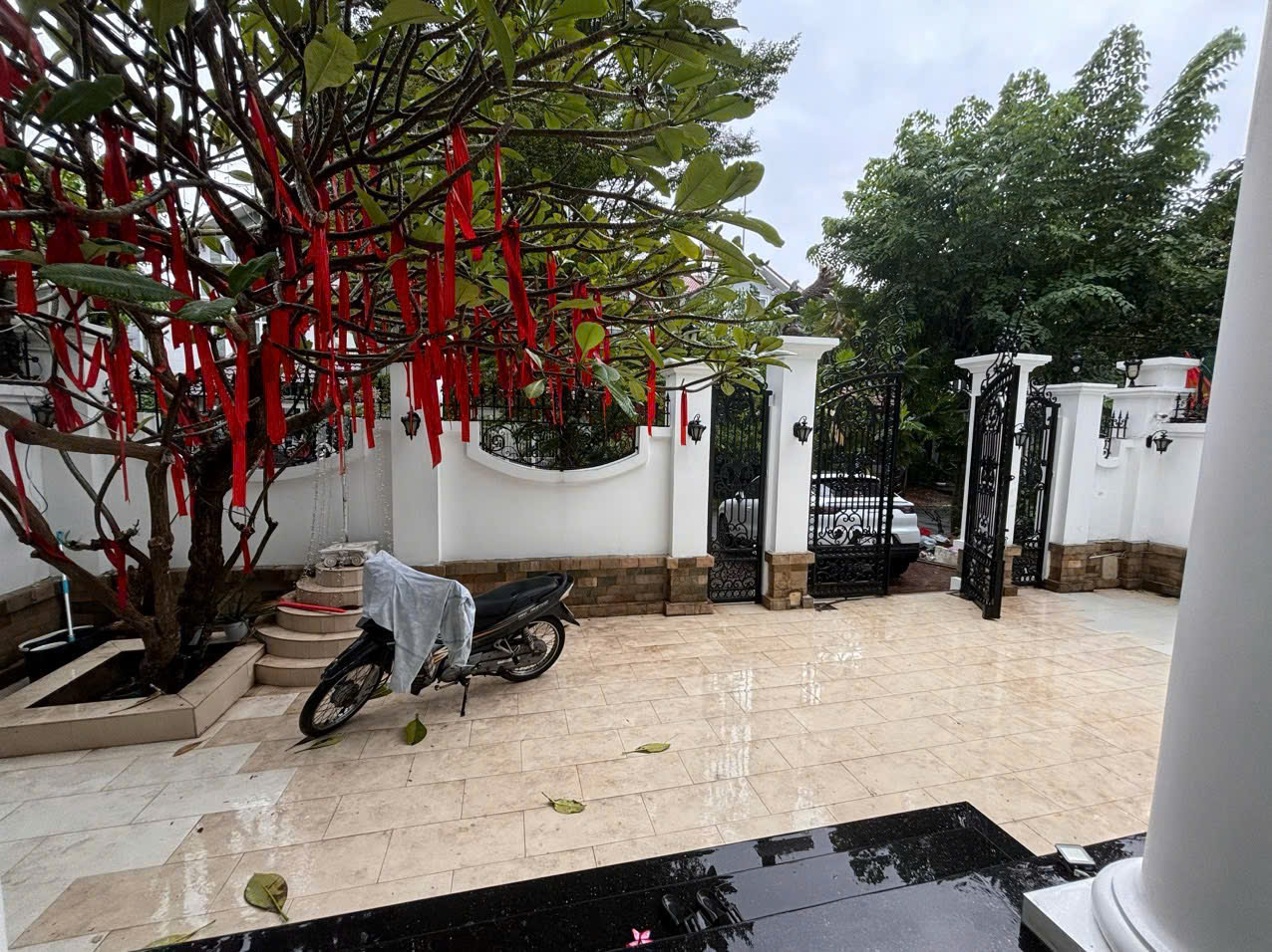 Bán biệt thự khu Compound Nam Phú, Quận 7 xây 3 tầng có 5 phòng ngủ, cạnh sông – 264m2 1