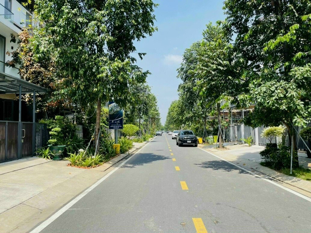 Bán biệt thự Lavila Nhà Bè căn góc có 3 tầng, hướng Đông Nam, giá tốt nhất thị trường 2