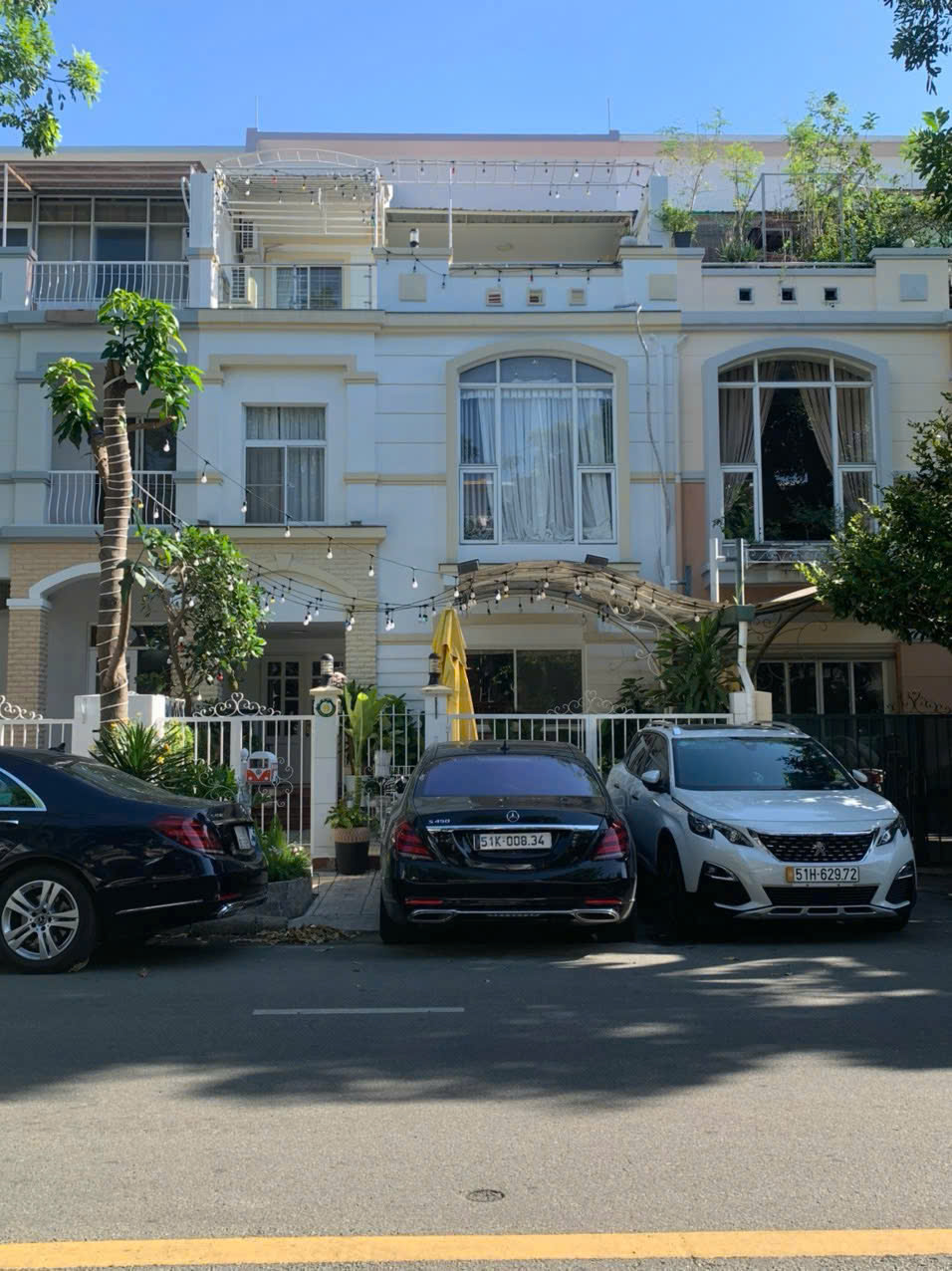 Bán hoặc cho thuê biệt thự liên kế Mỹ Giang Phú Mỹ Hưng, Quận 7 xây 3 tầng 4 phòng ngủ – 126m2 2