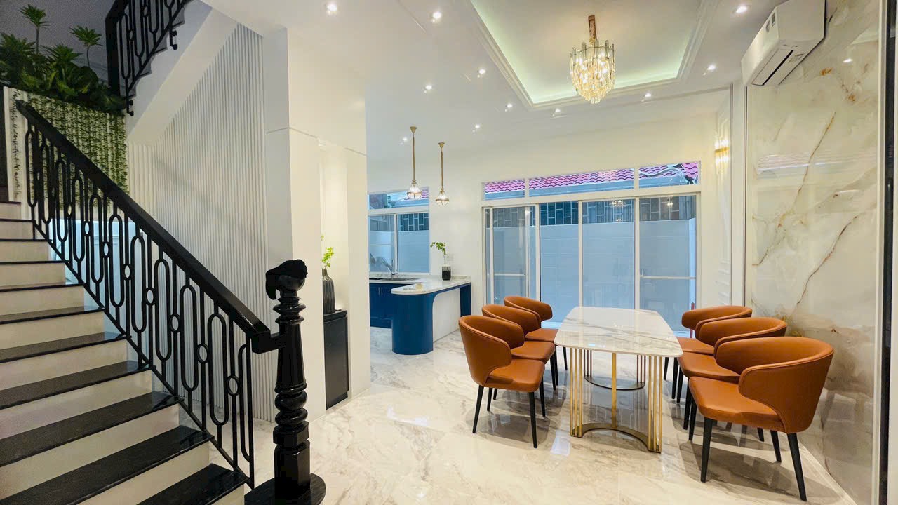 Bán biệt thự liền kề Mỹ Giang, Phú Mỹ Hưng, Quận 7 có 3 phòng ngủ, thiết kế tân cổ điển