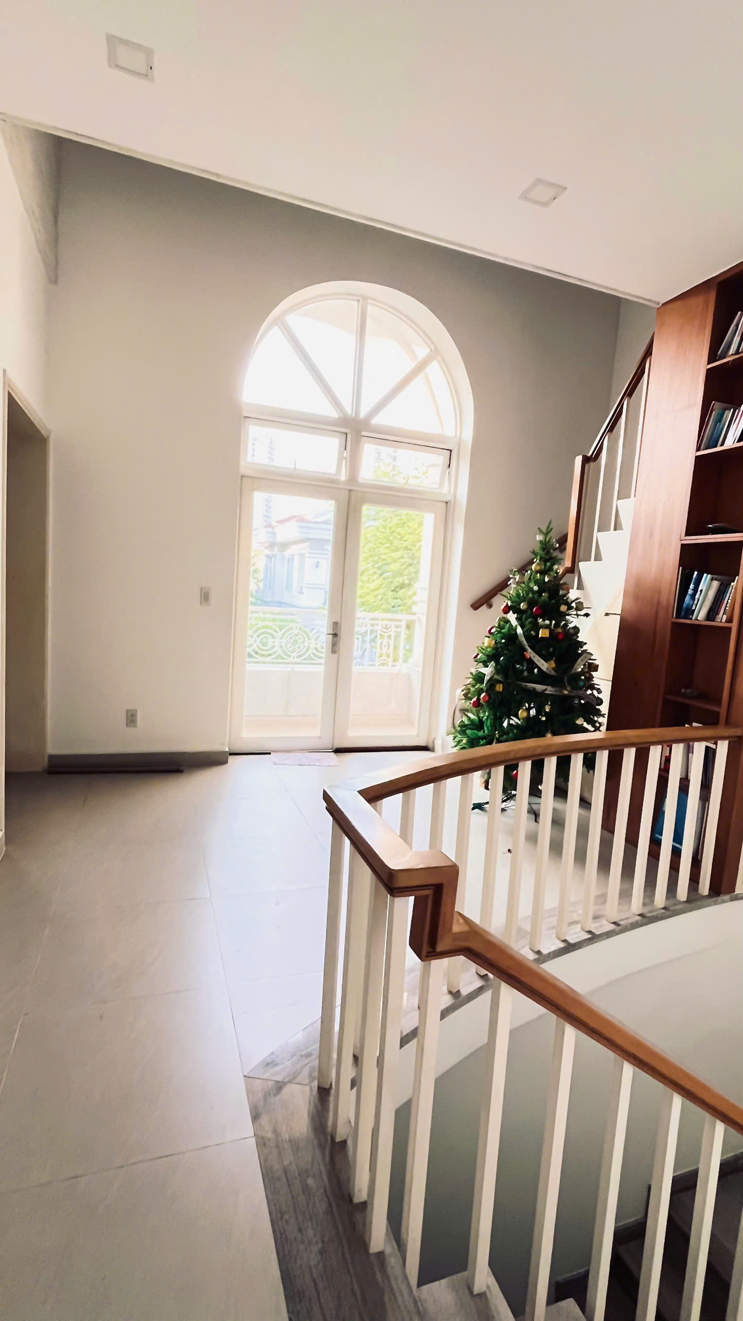 Bán hoặc cho thuê biệt thự liên kế Mỹ Phú 3 Phú Mỹ Hưng, Quận 7 xây 4 tầng có 3 phòng ngủ – 122.5m2 3